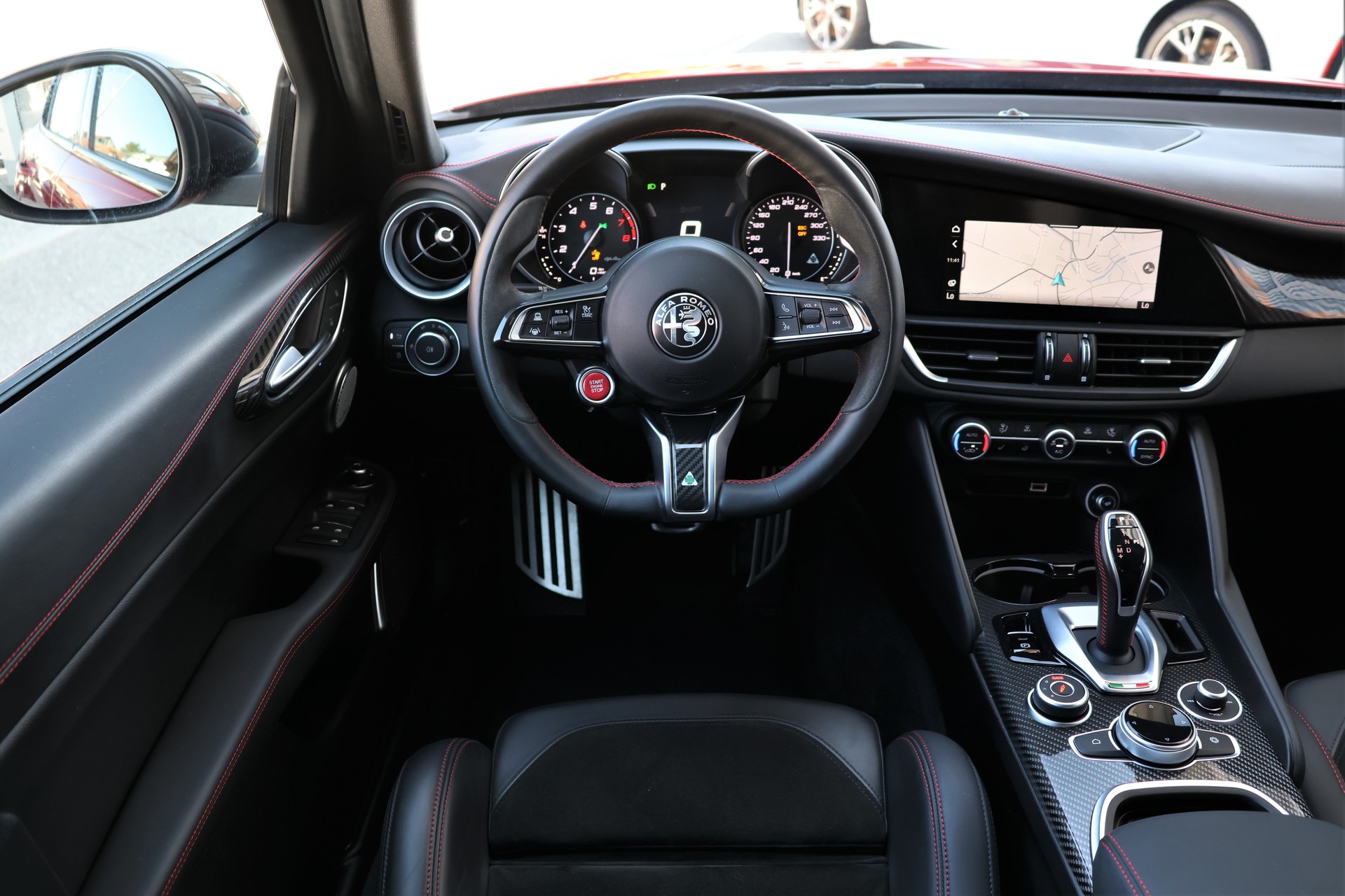 ALFA ROMEO Giulia 2.9 V6 Quadrifoglio Automatic *Facelift*Akrapovic*-image-14