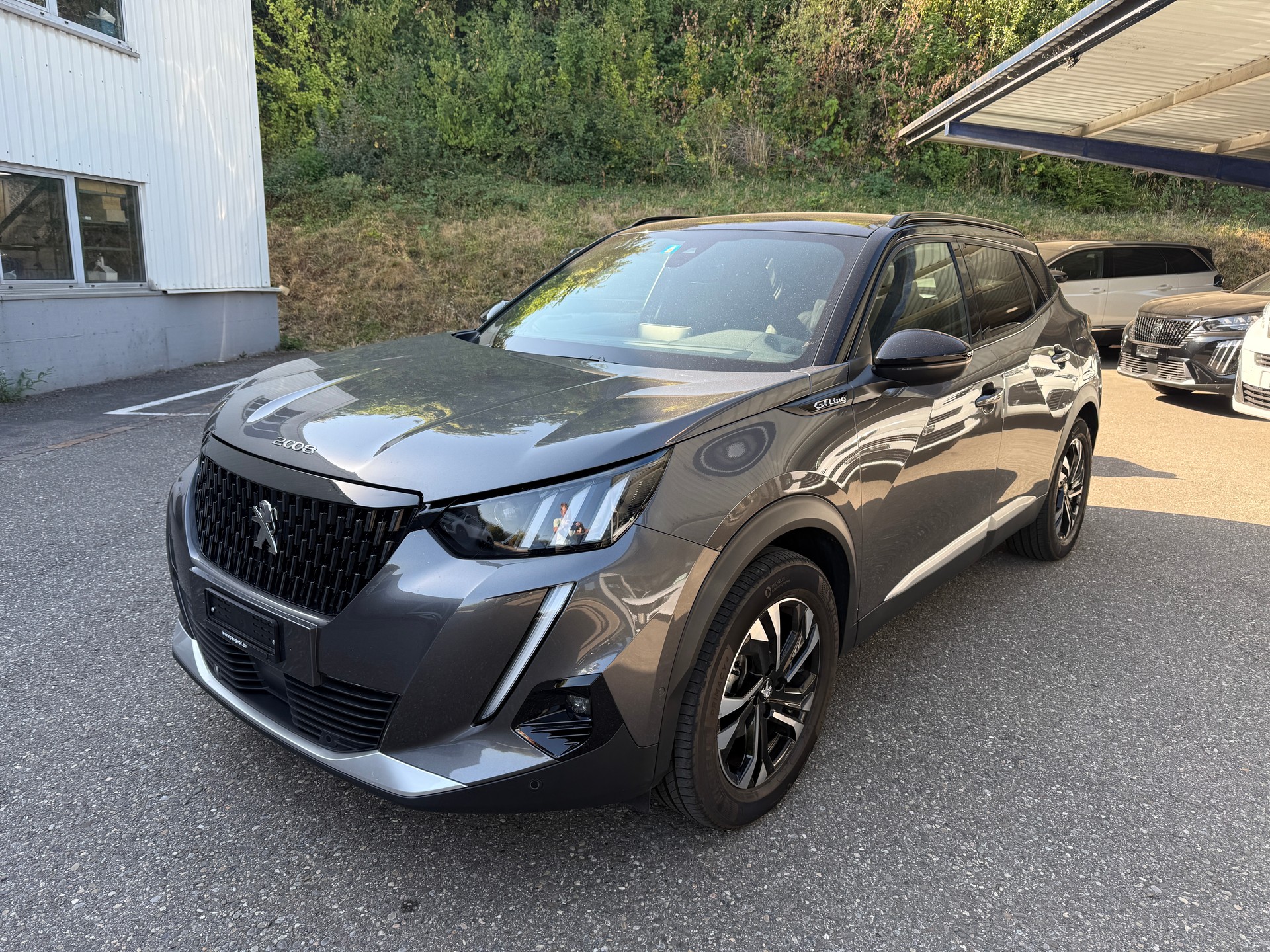 PEUGEOT 2008 1.2 PureTech GT Line-image-0