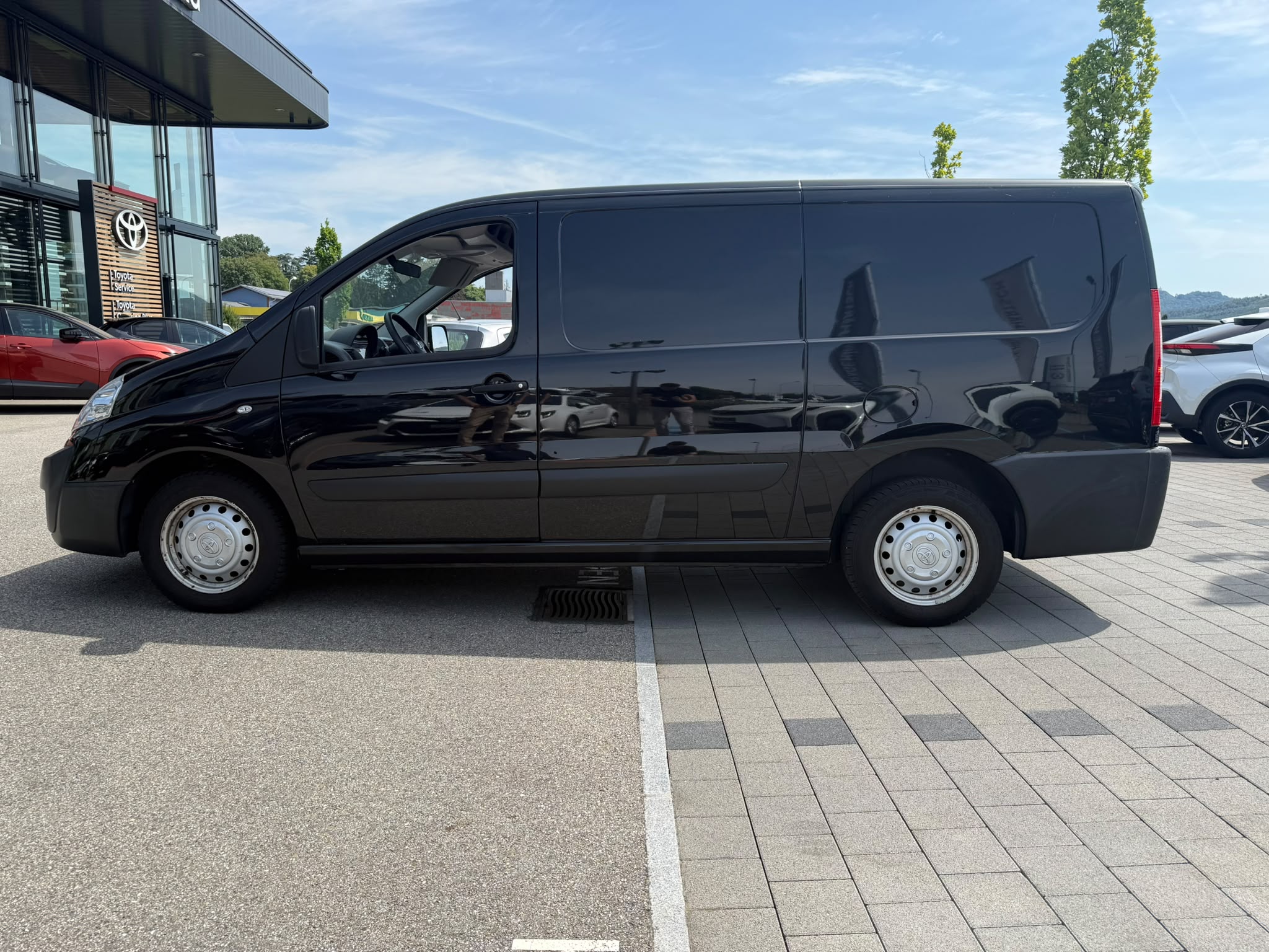 Car photo