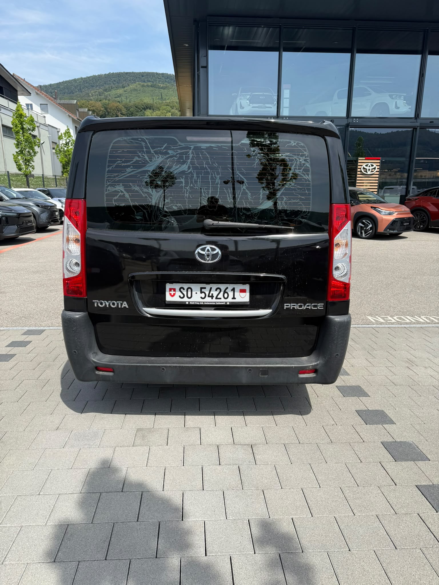 TOYOTA 1.6 D Terra-image-2