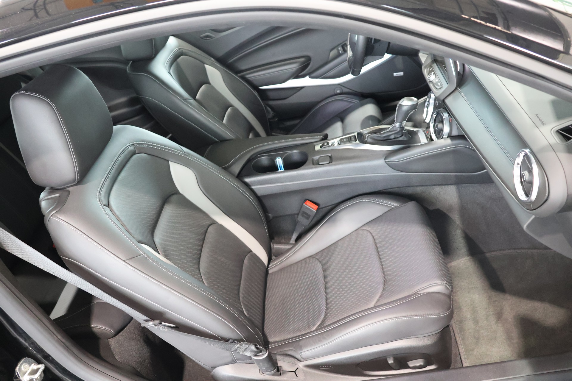 CHEVROLET Camaro 6.2 Coupé Automatic-image-13