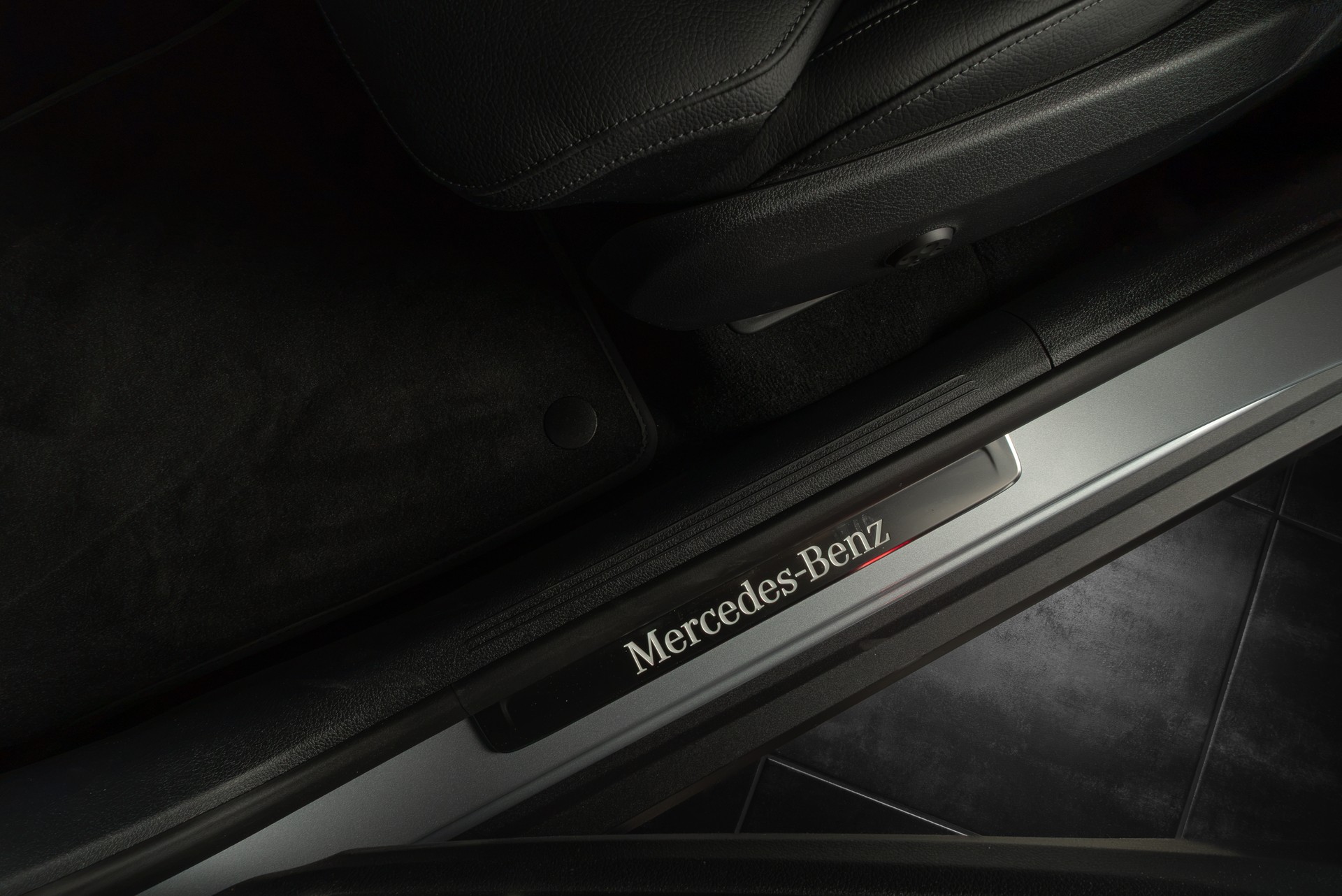 MERCEDES-BENZ GLC 400 e 4Matic 9G-Tronic-image-14