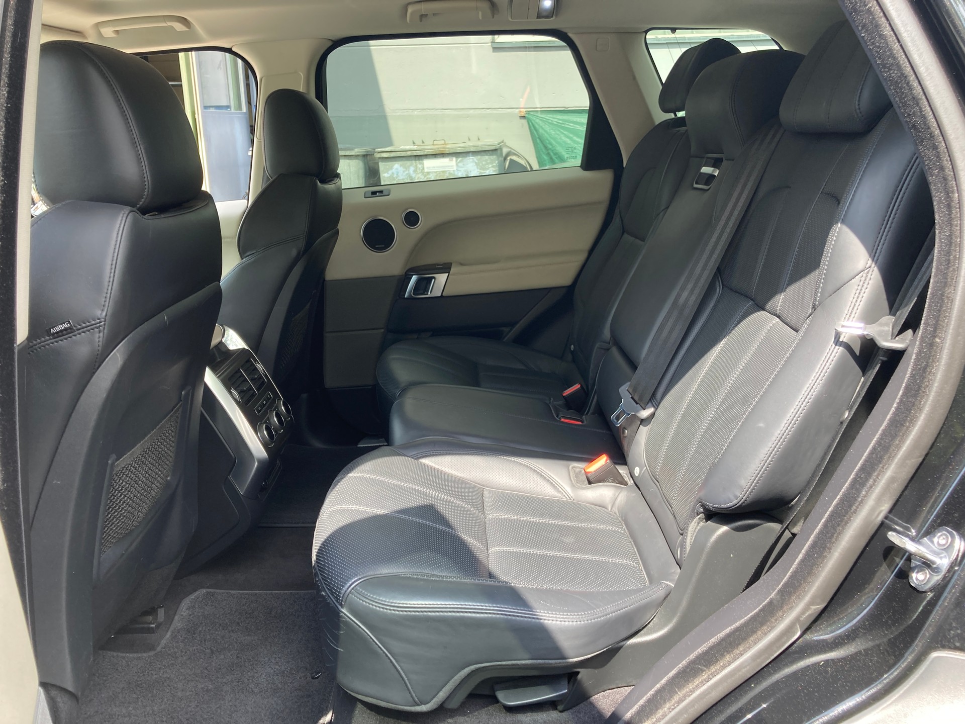 LAND ROVER 3.0 V6 SC HSE Dynamic-image-6