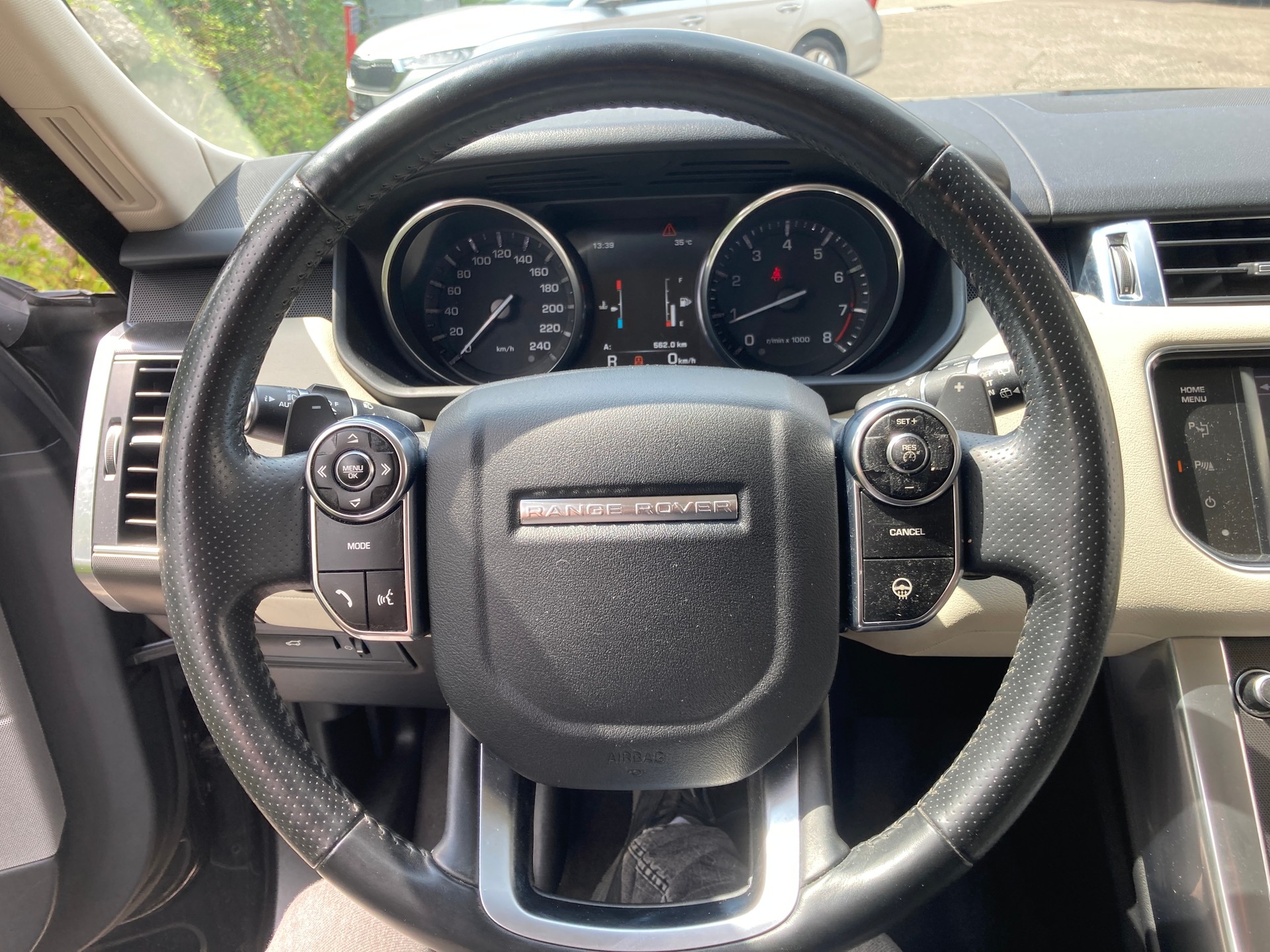 LAND ROVER 3.0 V6 SC HSE Dynamic-image-10