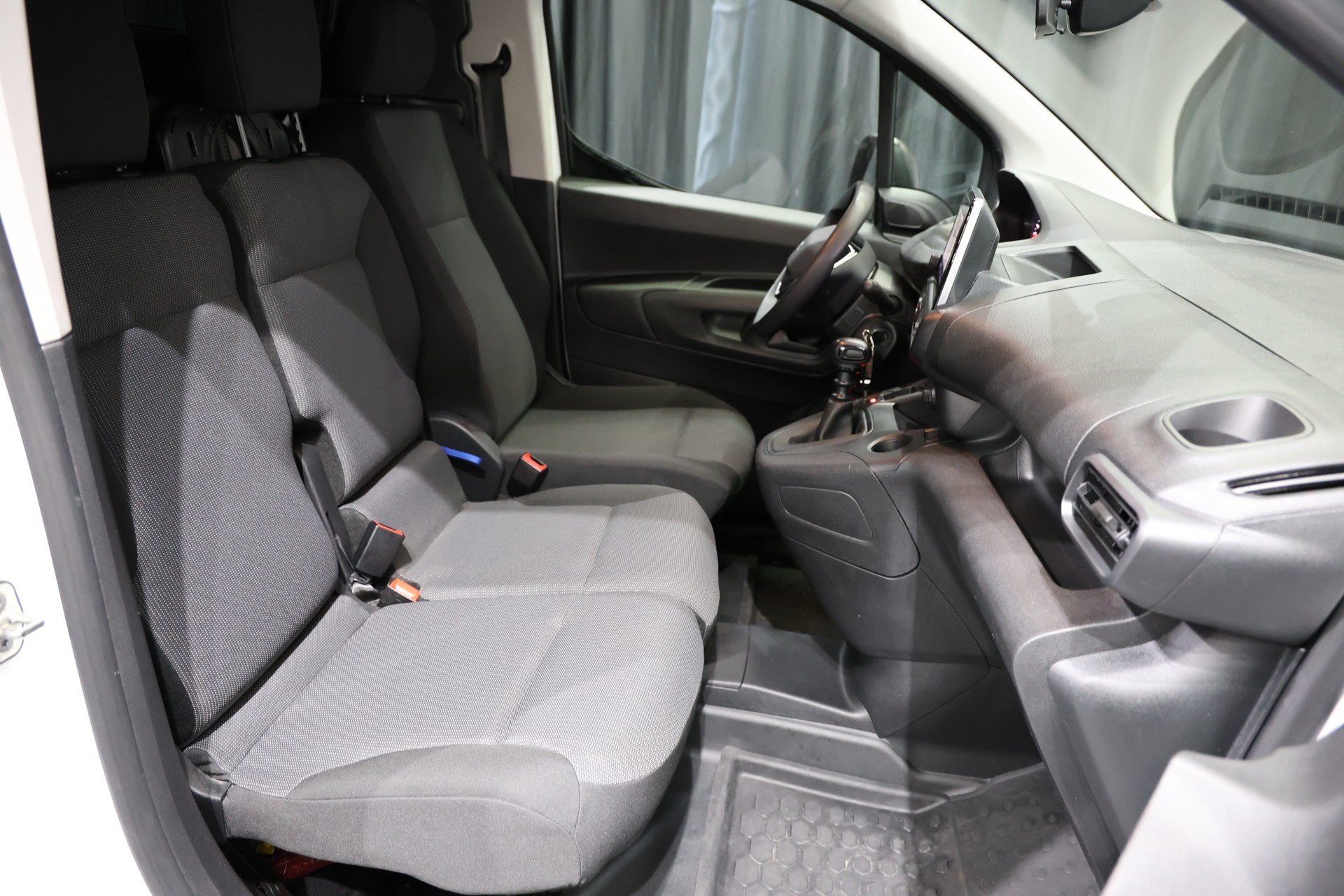 PEUGEOT Partner 1.5 Blue HDi s/s Asphalt Long 1000kg-image-8