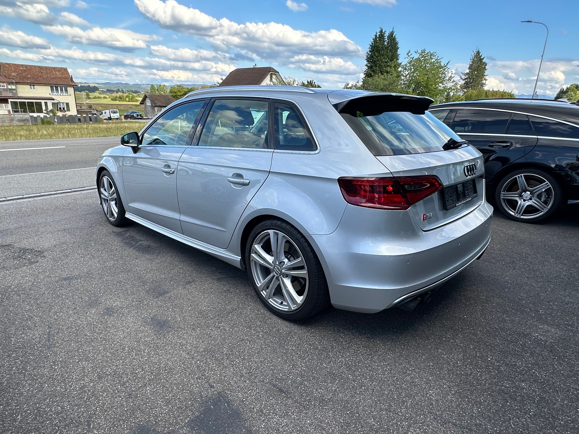 AUDI S3 Sportback 2.0 TFSI quattro-image-2