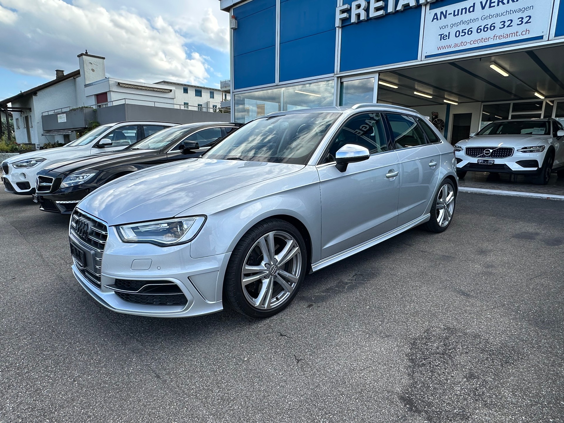 AUDI S3 Sportback 2.0 TFSI quattro-image-1