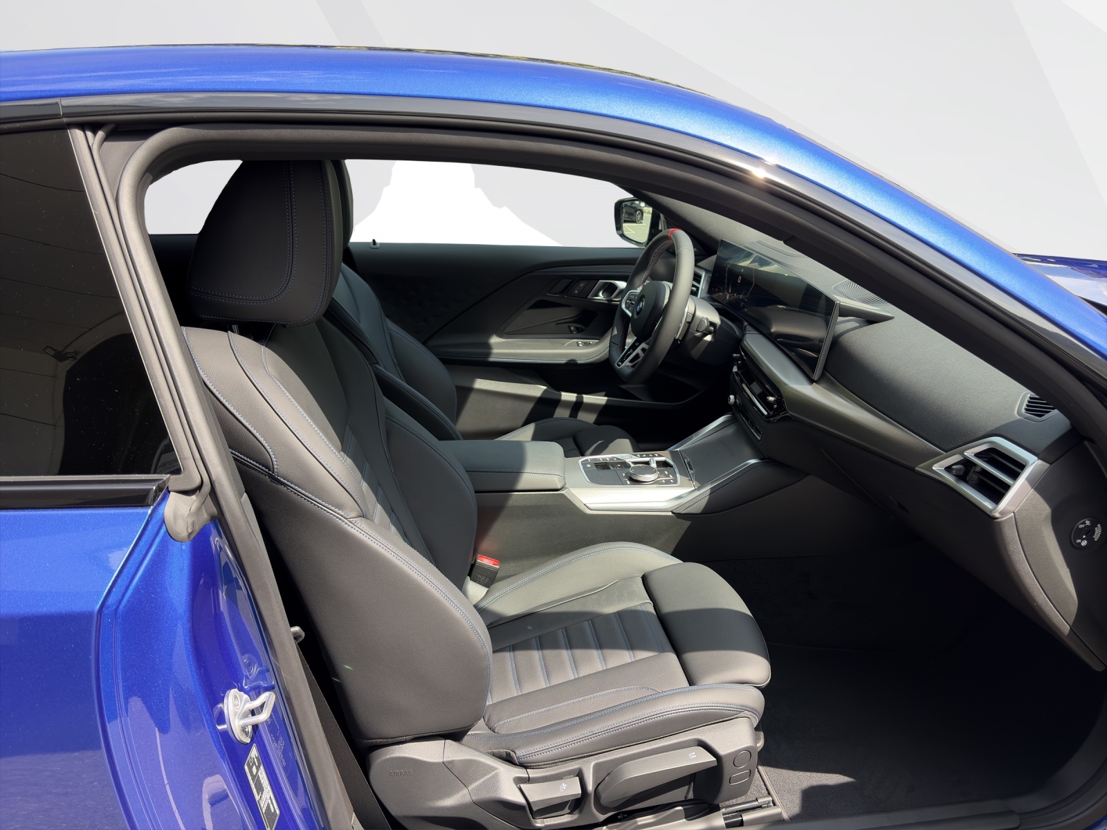 BMW M240i xDrive Coupé-image-15