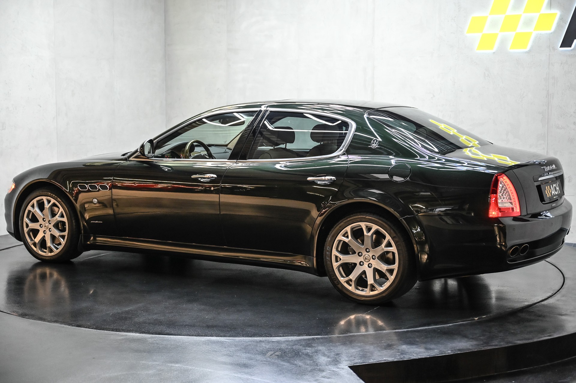 MASERATI Quattroporte 4.2 V8-image-5
