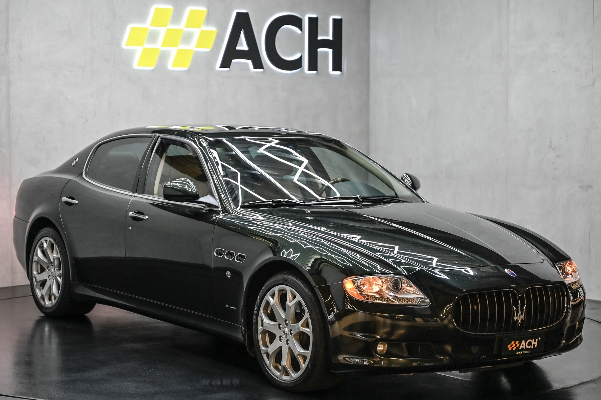 MASERATI Quattroporte 4.2 V8-image-0