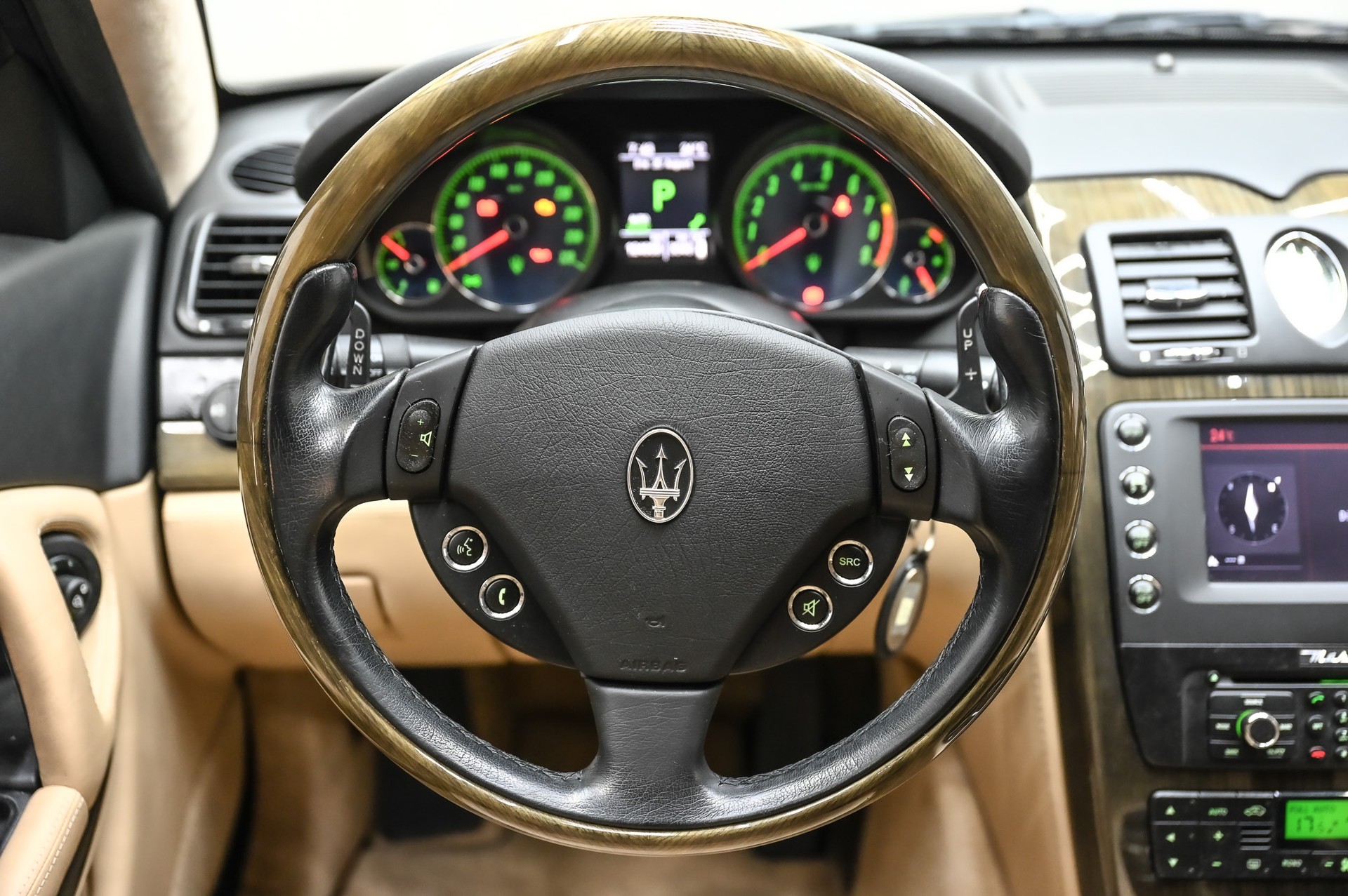 MASERATI Quattroporte 4.2 V8-image-22