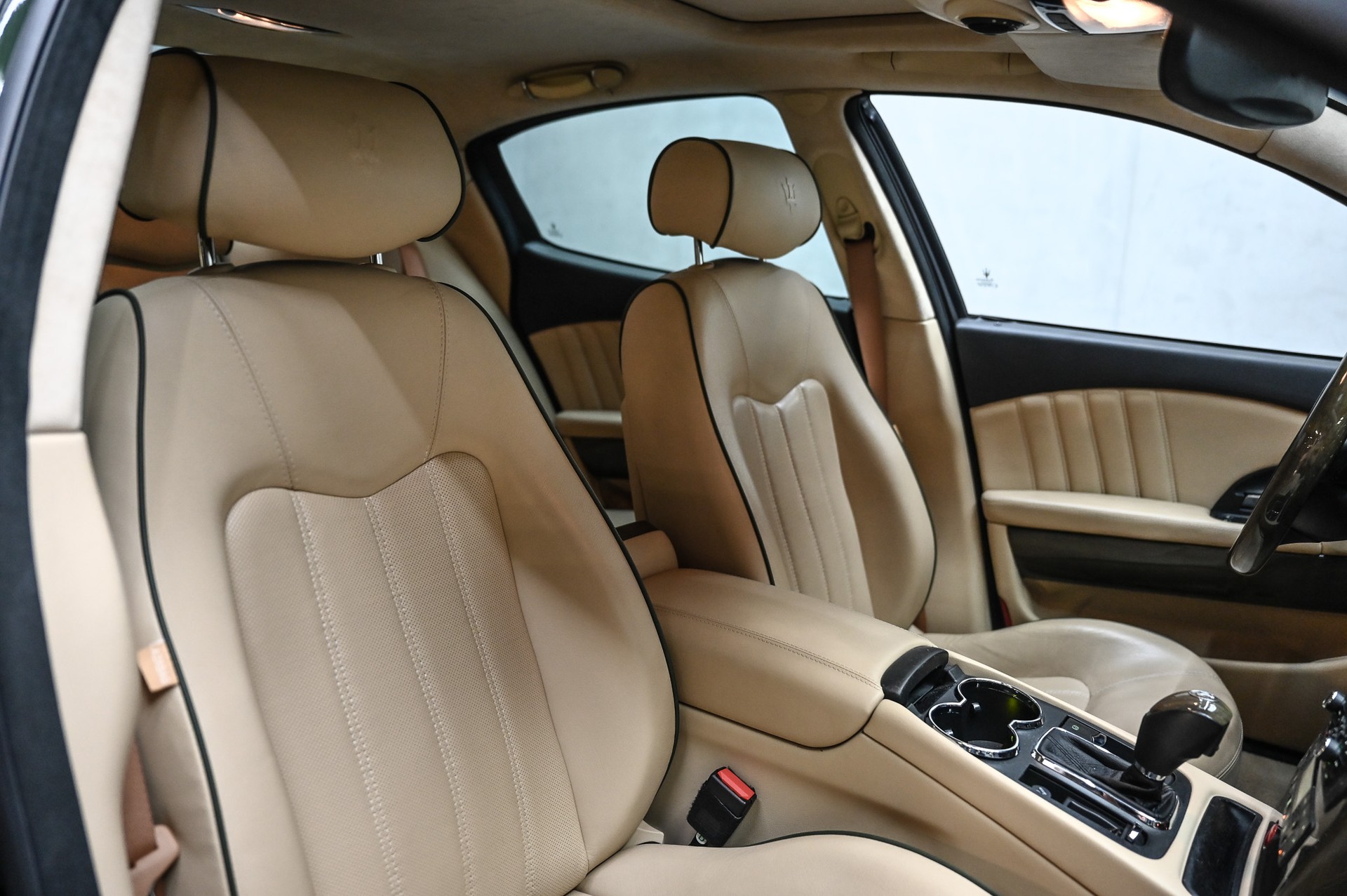 MASERATI Quattroporte 4.2 V8-image-26