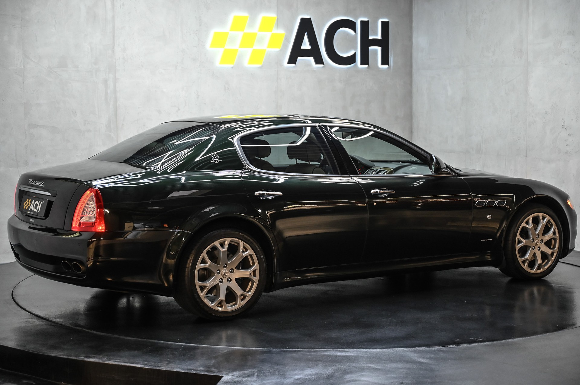 MASERATI Quattroporte 4.2 V8-image-9