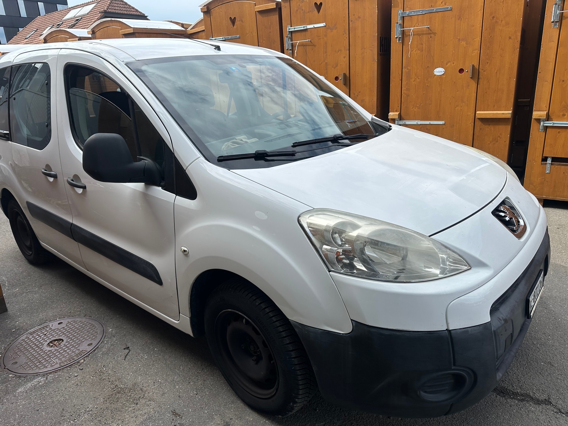 PEUGEOT Partner 1.6 Urban-image-1