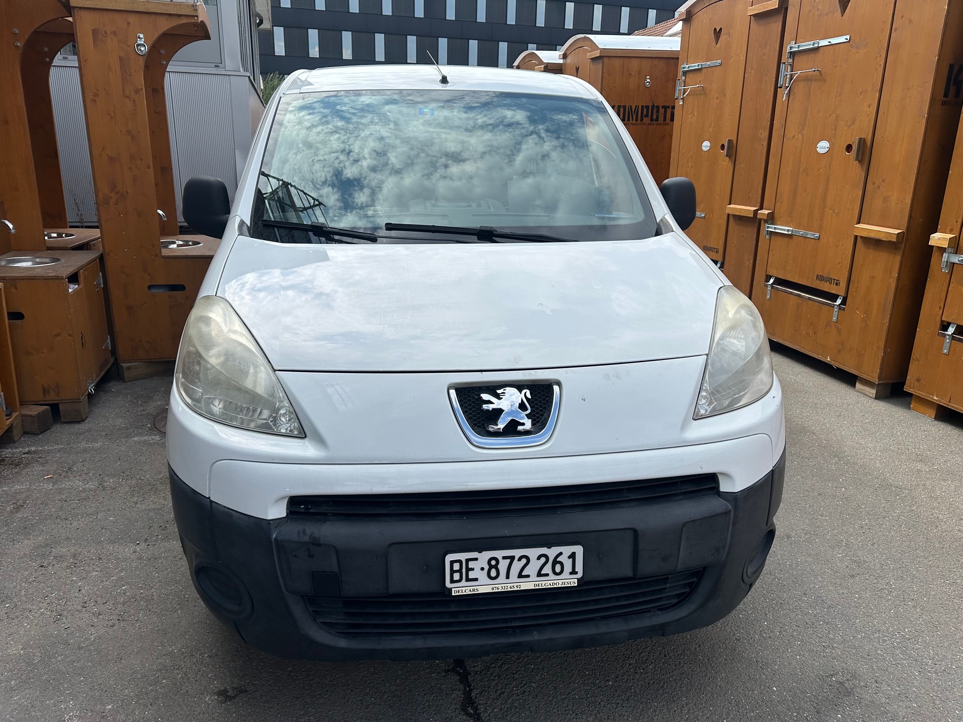 PEUGEOT Partner 1.6 Urban-image-0