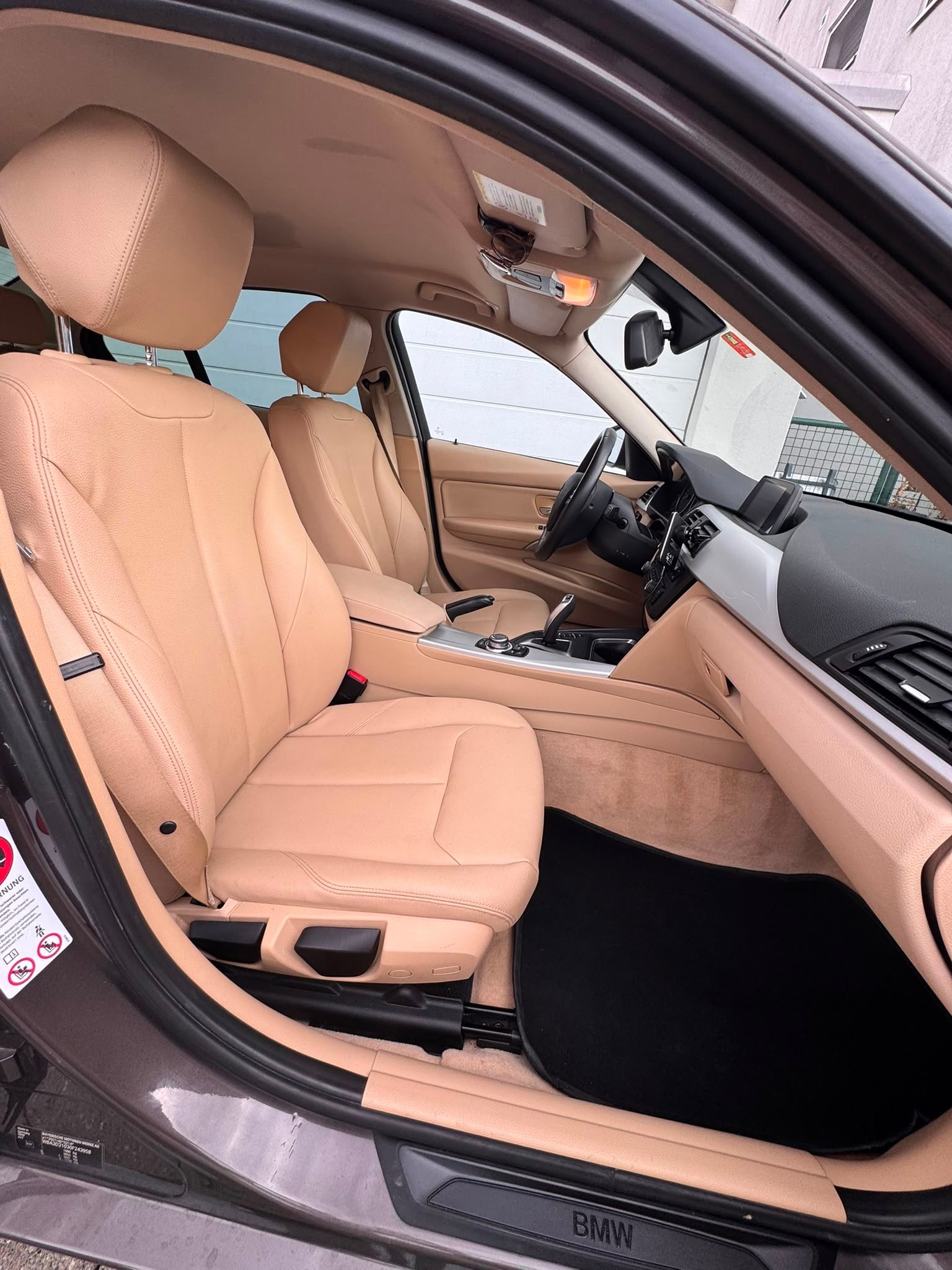 BMW 320d-image-1