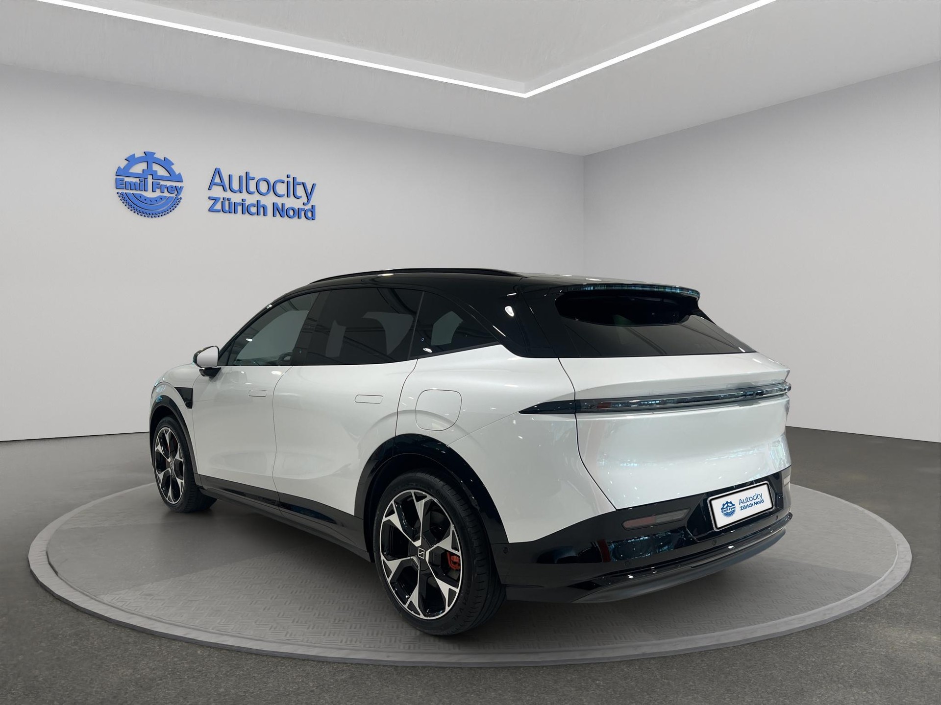 ZEEKR 7X Privilege AWD-image-2
