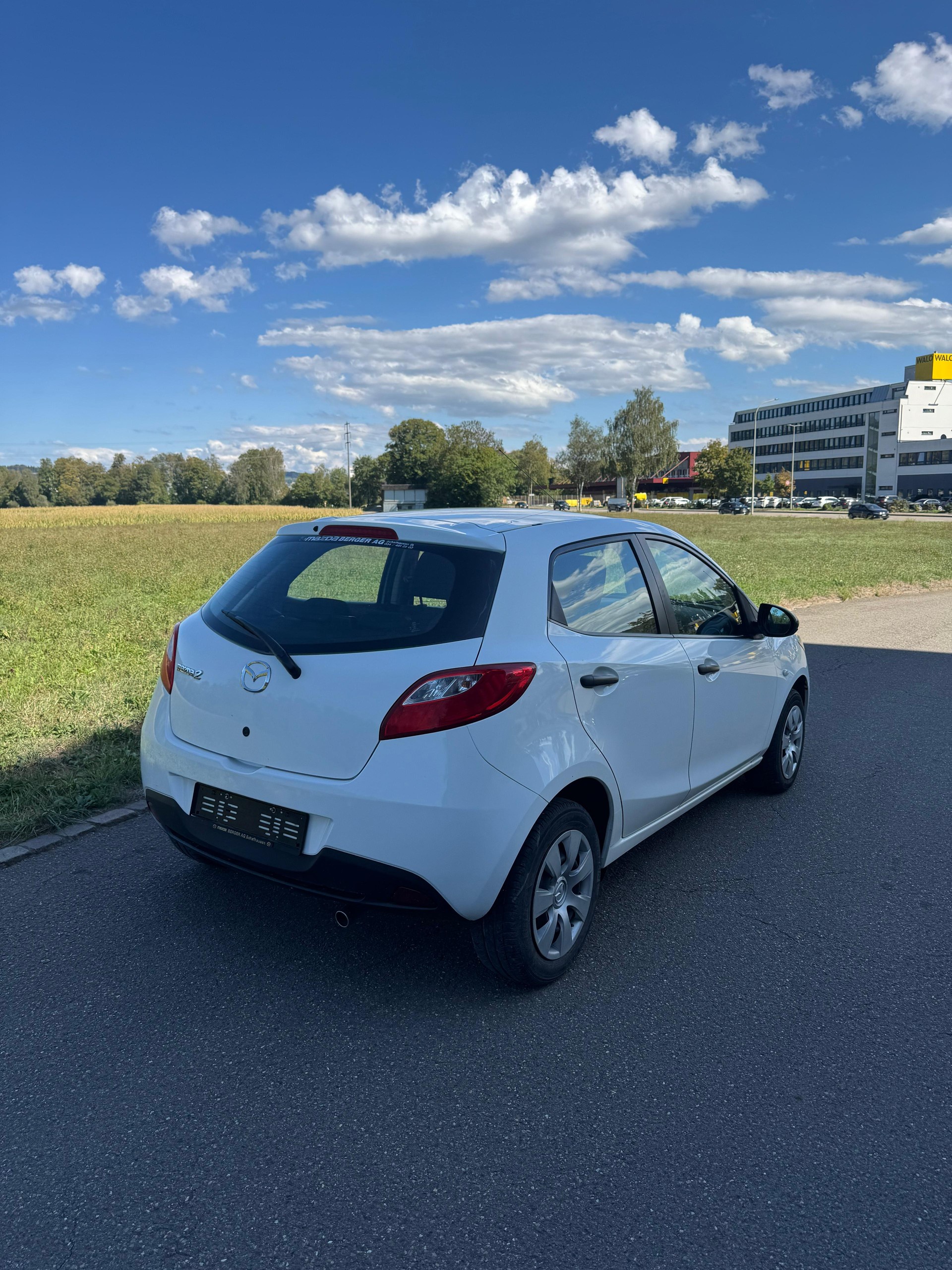 MAZDA 2 1.3i 16V Confort Mit frisch MFK 26.08.2026-showroom-element-3