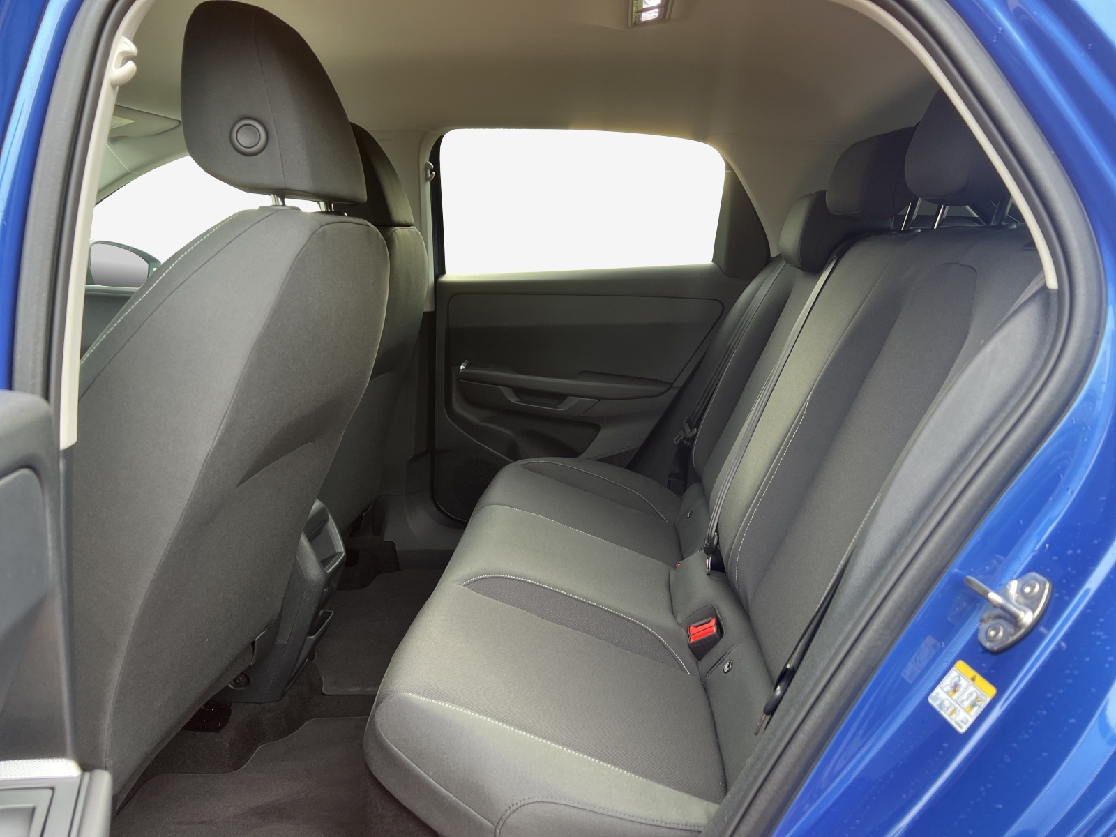 VW ID.Polo 52 kWh Life Edition One-image-11