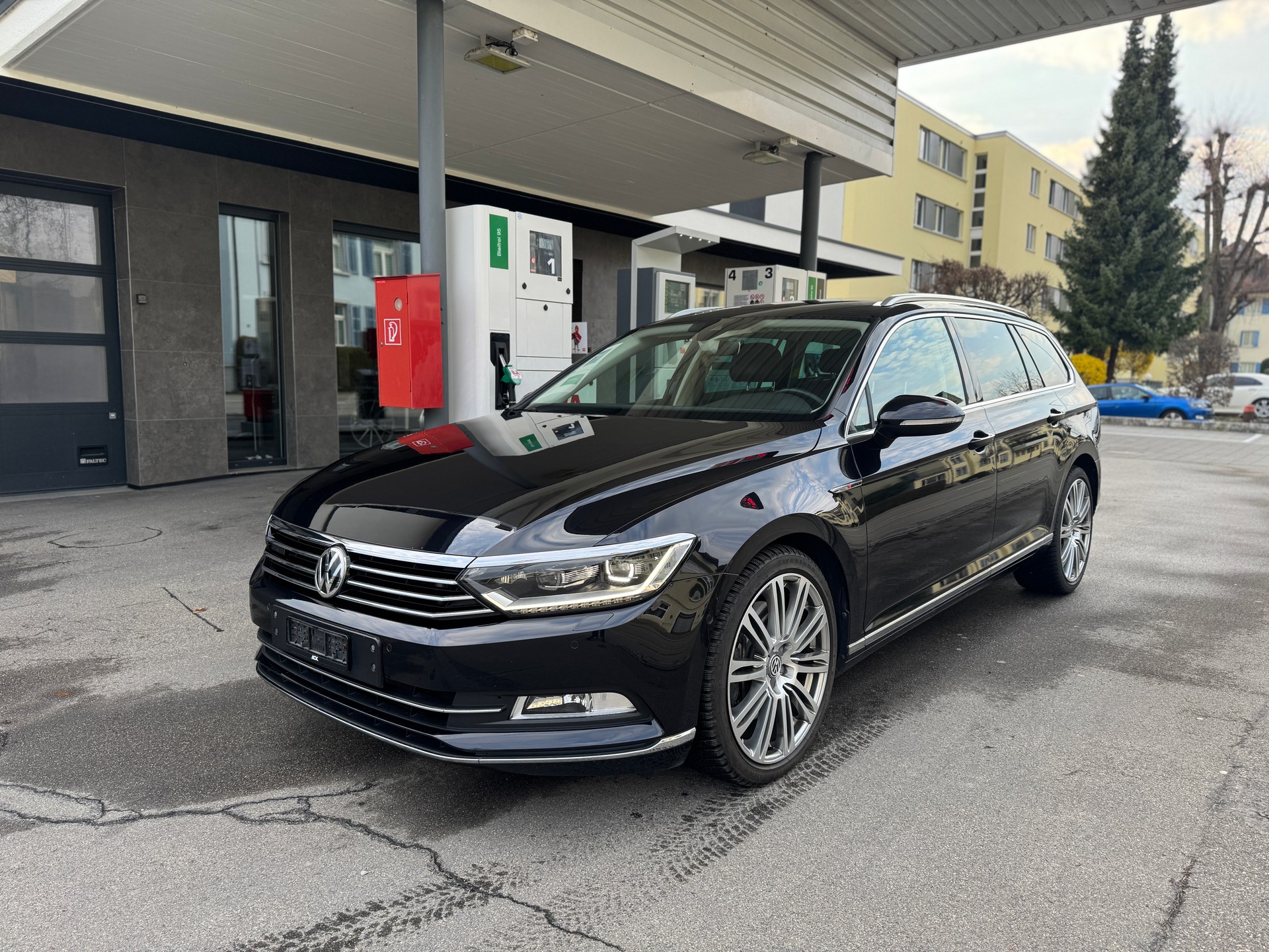 VW Passat Variant 2.0 TDI BMT High. DSG 4Motion-image-0