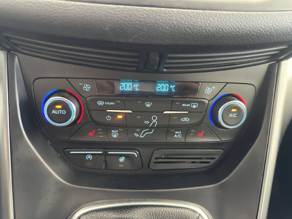 FORD Kuga 1.5 EcoB 120 Trend 2WD-image-17