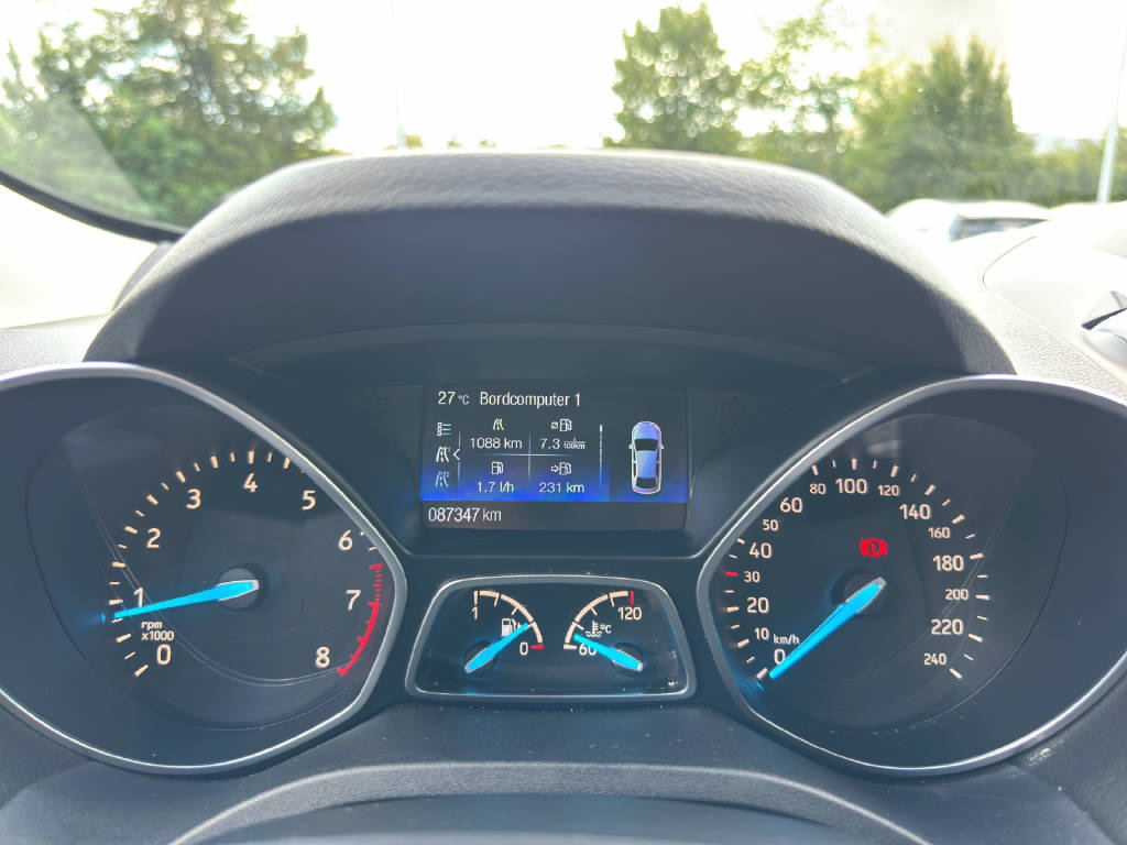 FORD Kuga 1.5 EcoB 120 Trend 2WD-image-15