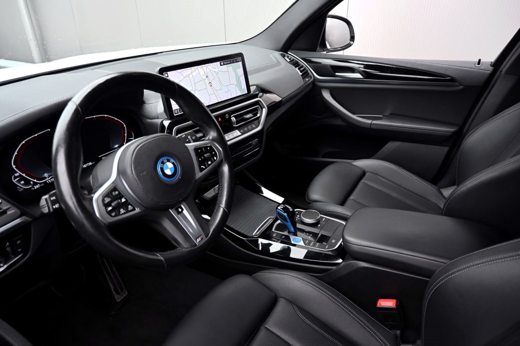 BMW iX3 Inspiring-image-8