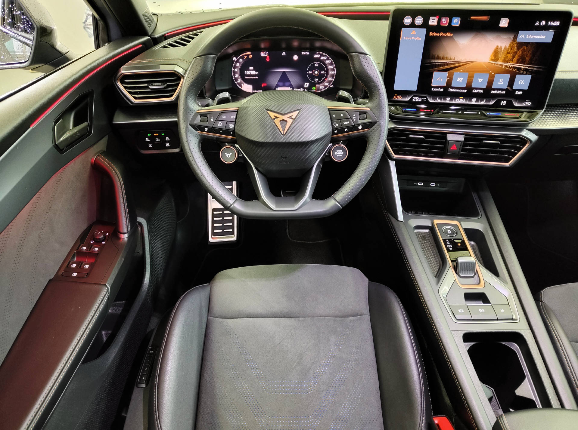 CUPRA Leon ST 2.0 TSI 333 VZ 4Drive DSG-image-4