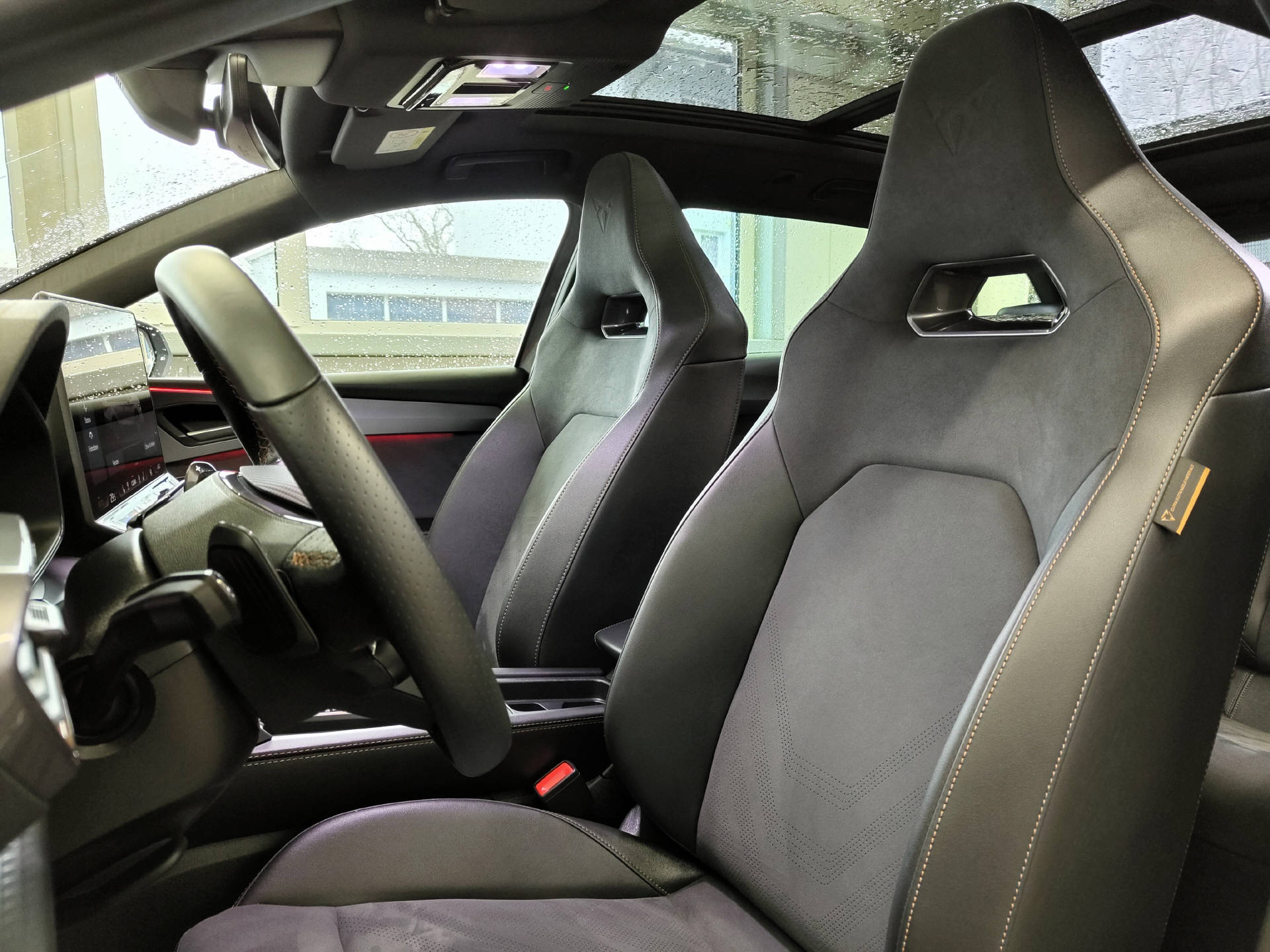 CUPRA Leon ST 2.0 TSI 333 VZ 4Drive DSG-image-5