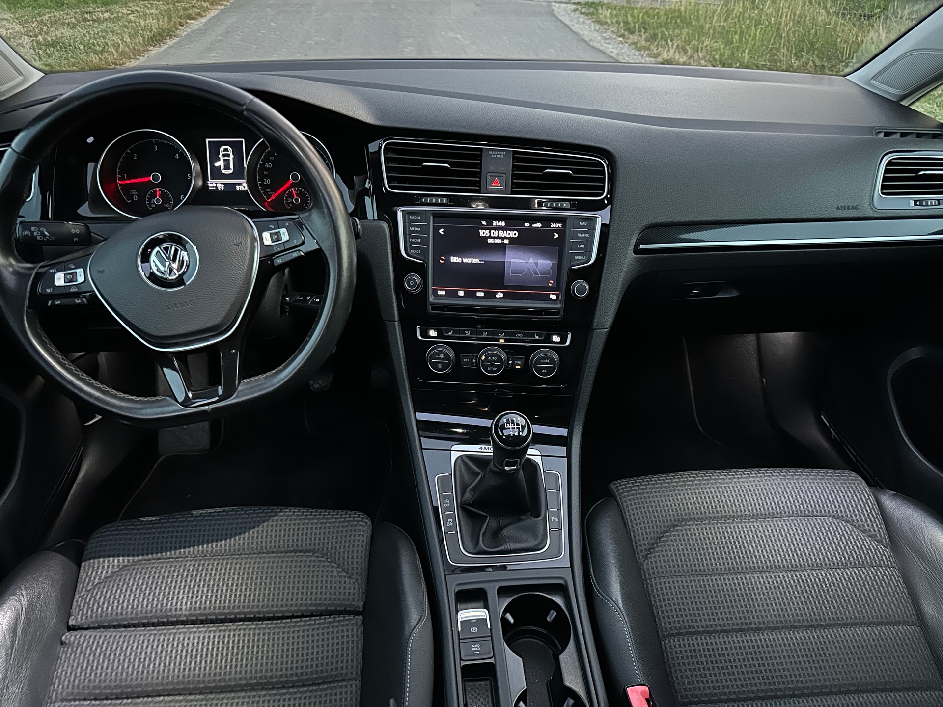 VW 2.0 TDI Highline 4m-image-7