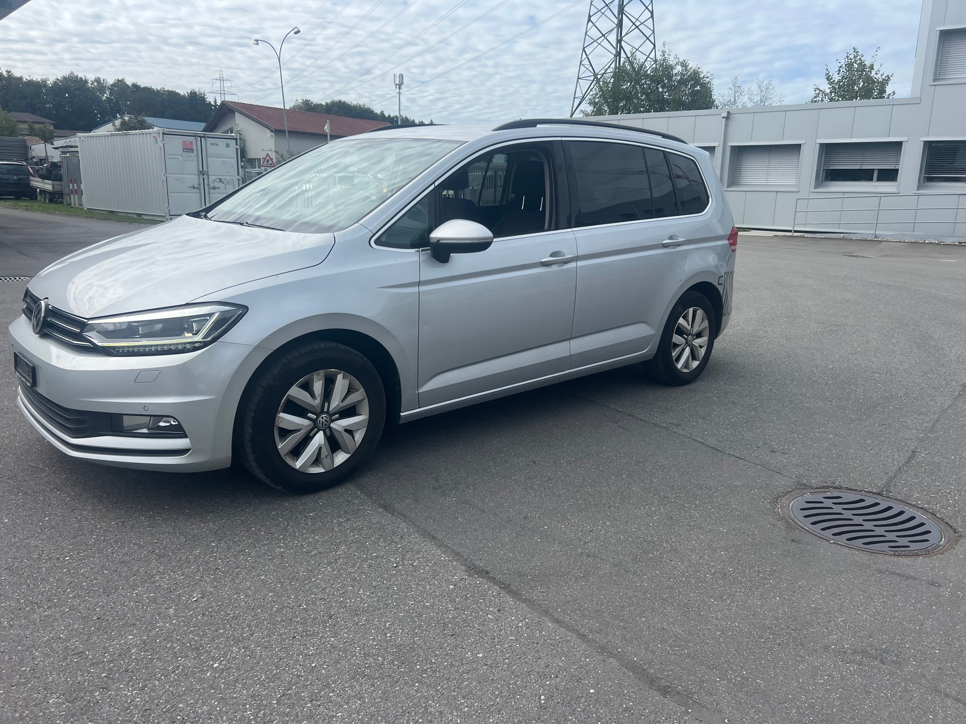 VW Touran 1.6 TDI BlueMotion Technology Sound DSG-image-4