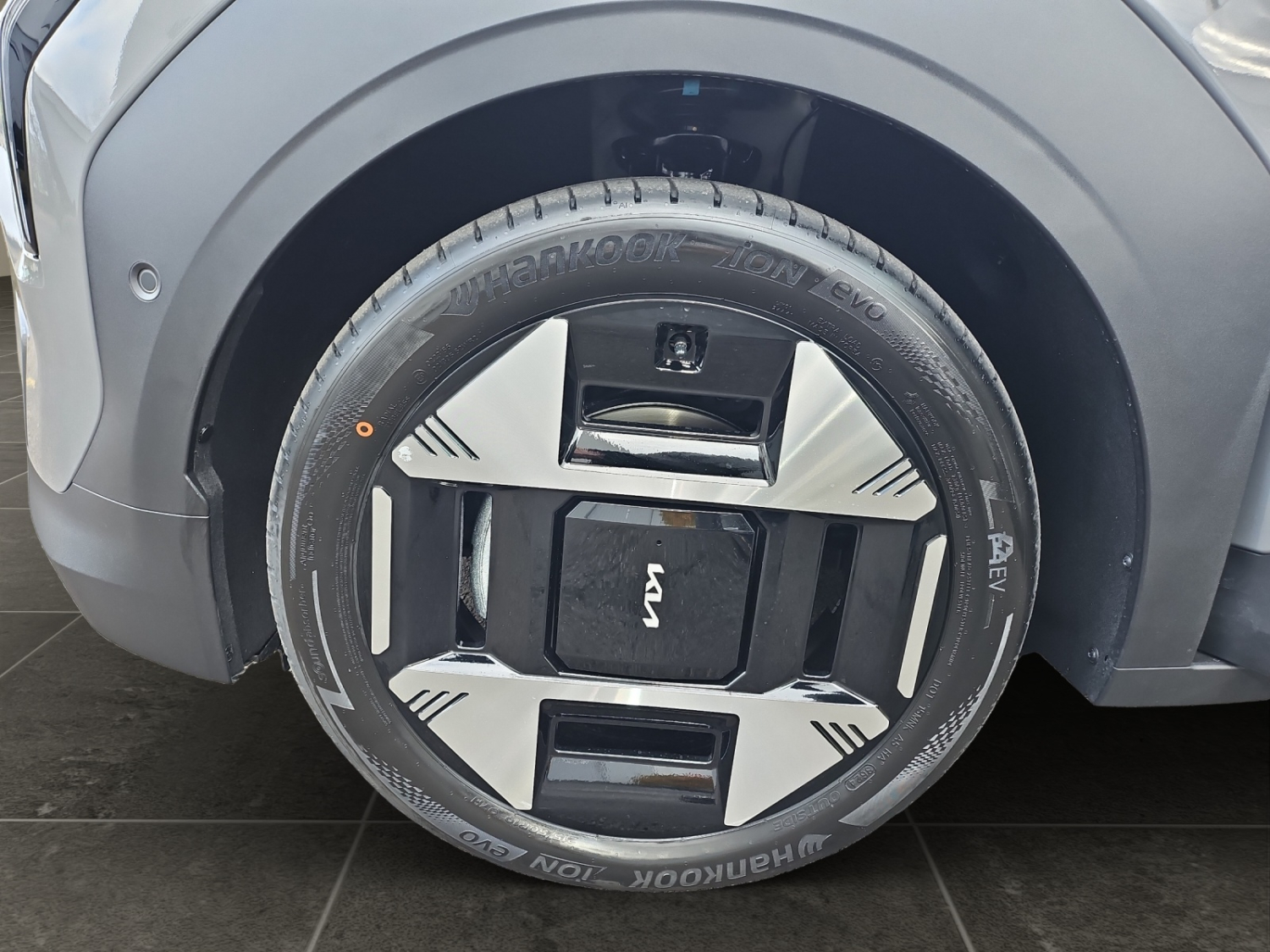 KIA EV3 81 kWh Earth+-image-19