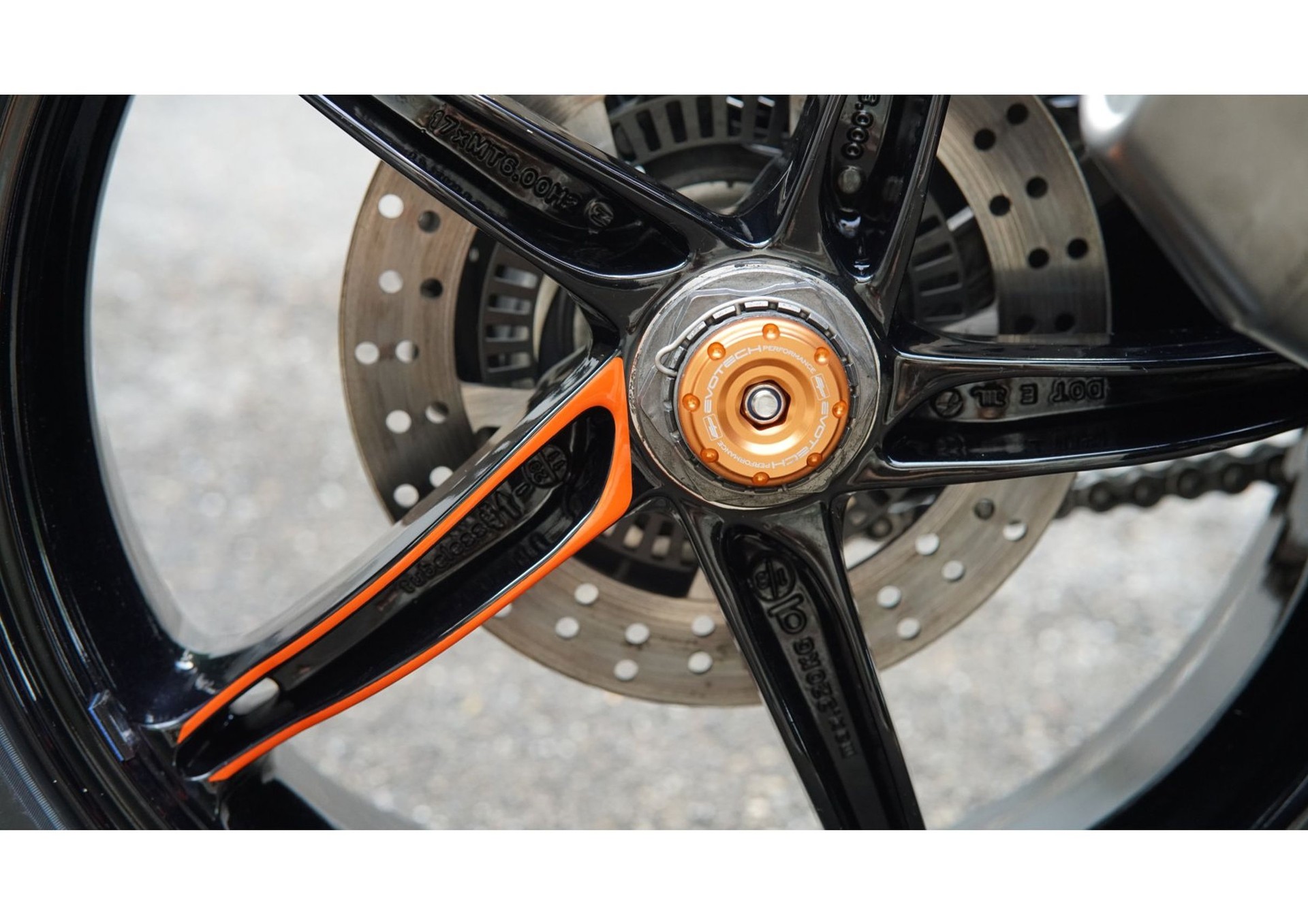 KTM 1290 Super Duke R-image-6