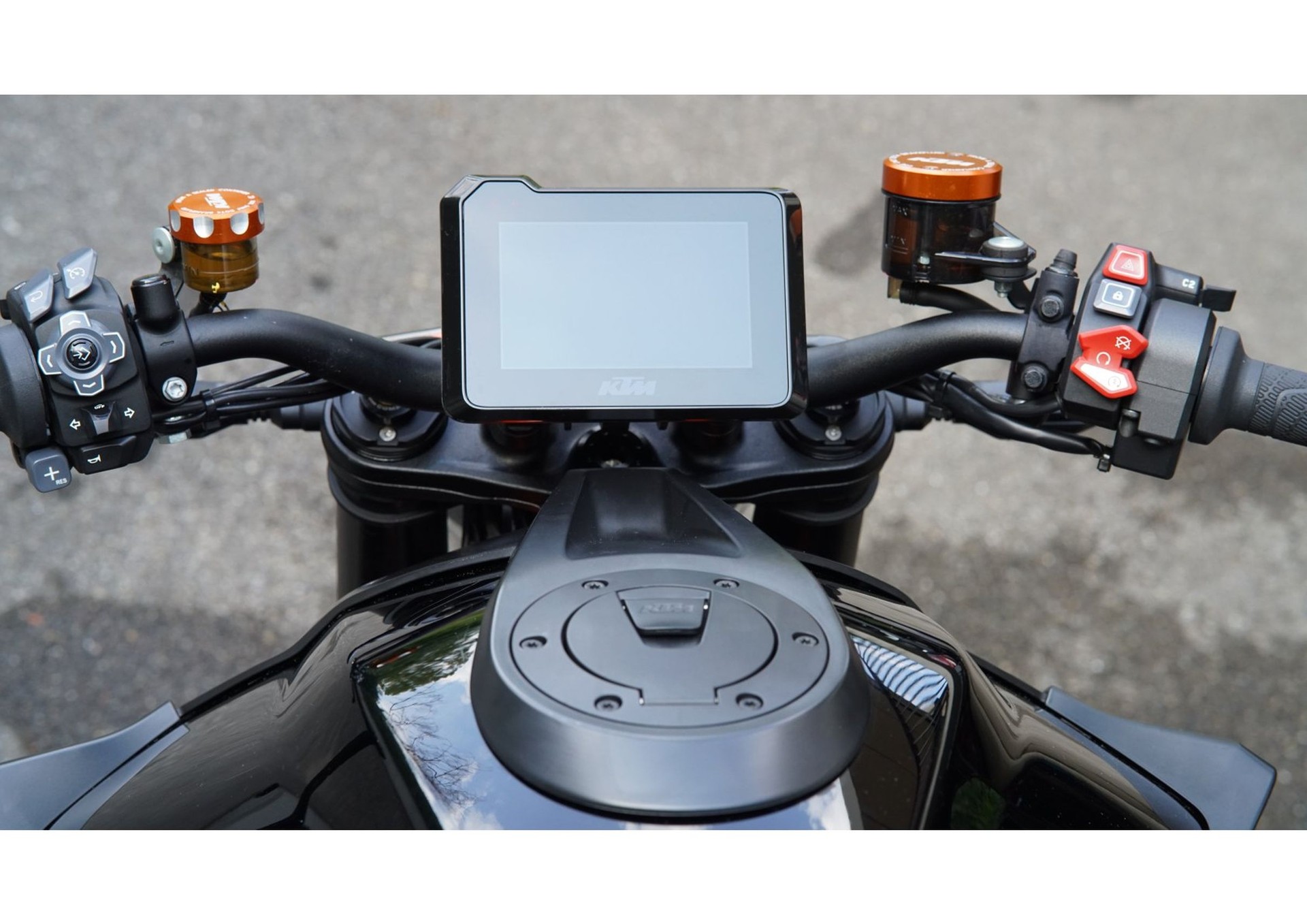 KTM 1290 Super Duke R-image-3