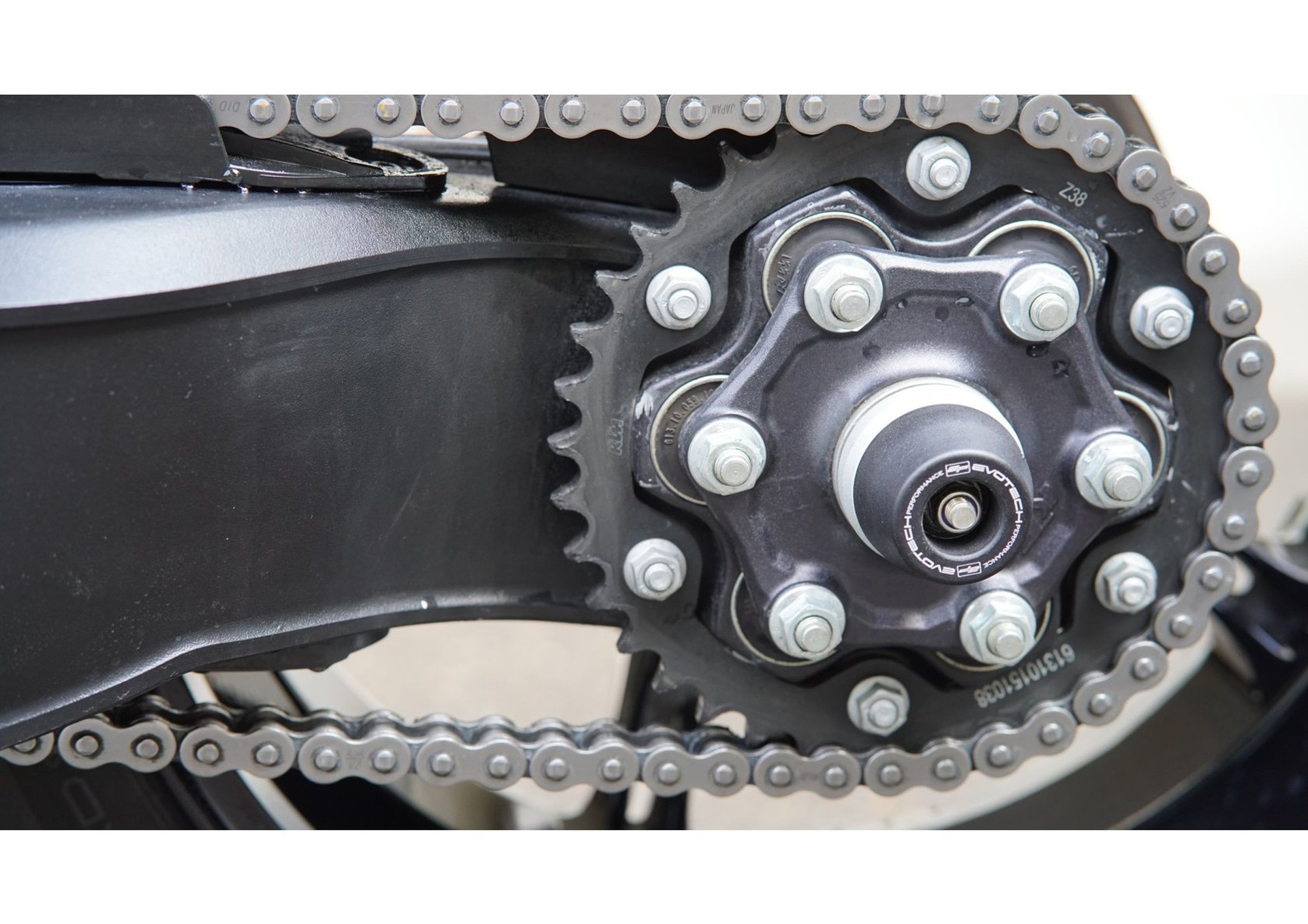 KTM 1290 Super Duke R-image-8