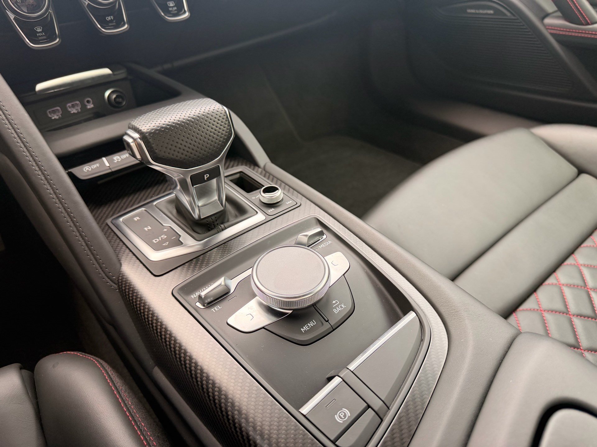 AUDI R8 COUPE 5.2 FSI QUATTRO PERFORMANCE *** 5 JAHRE AUD WERKSGARANTIE & FRISCH AB AUDI SERVICE ***-image-18