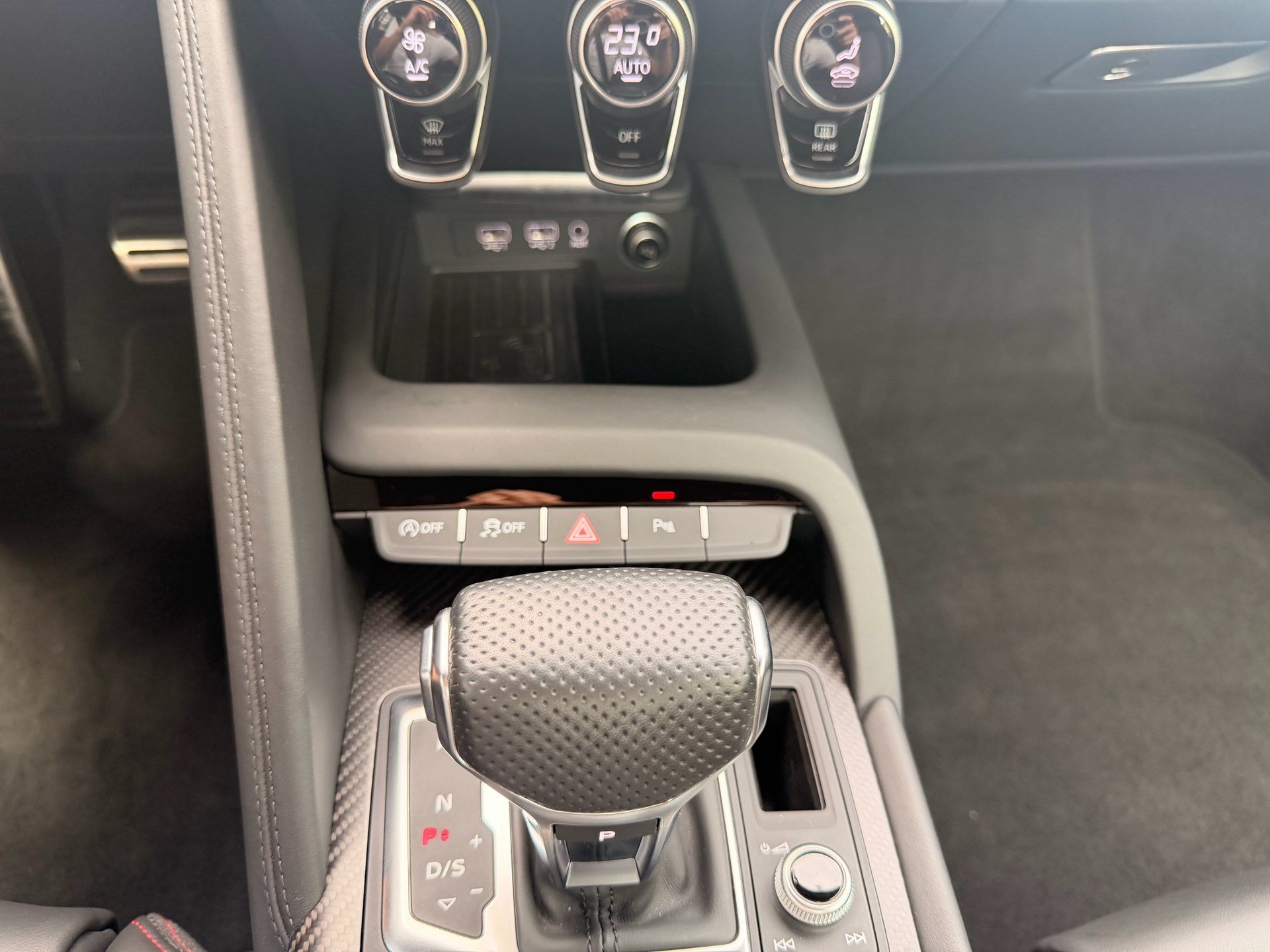 AUDI R8 COUPE 5.2 FSI QUATTRO PERFORMANCE *** 5 JAHRE AUD WERKSGARANTIE & FRISCH AB AUDI SERVICE ***-image-17