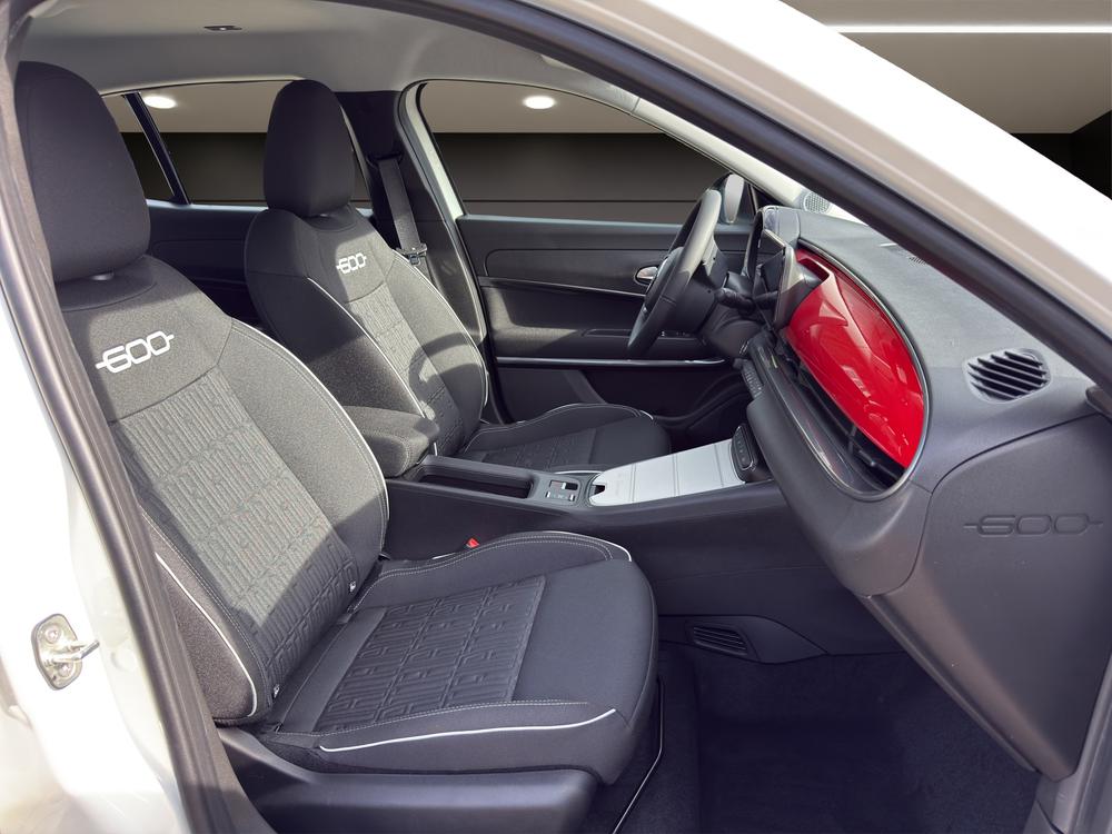 FIAT 600 Red Swiss Edition-image-11