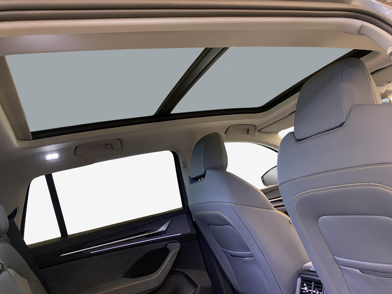 SKODA Kodiaq Selection 1.5 TSI 150PS 7DSG-image-13
