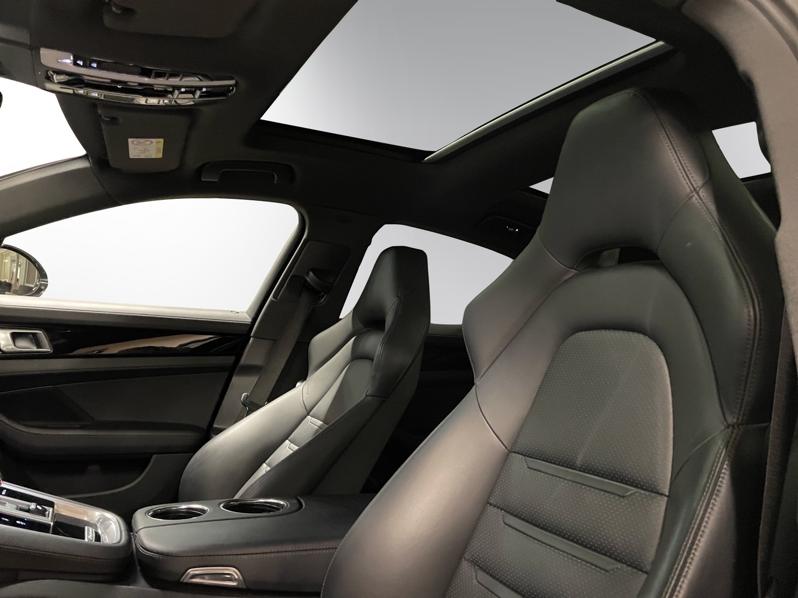 PORSCHE Panamera 4 E-Hybrid PDK-image-9