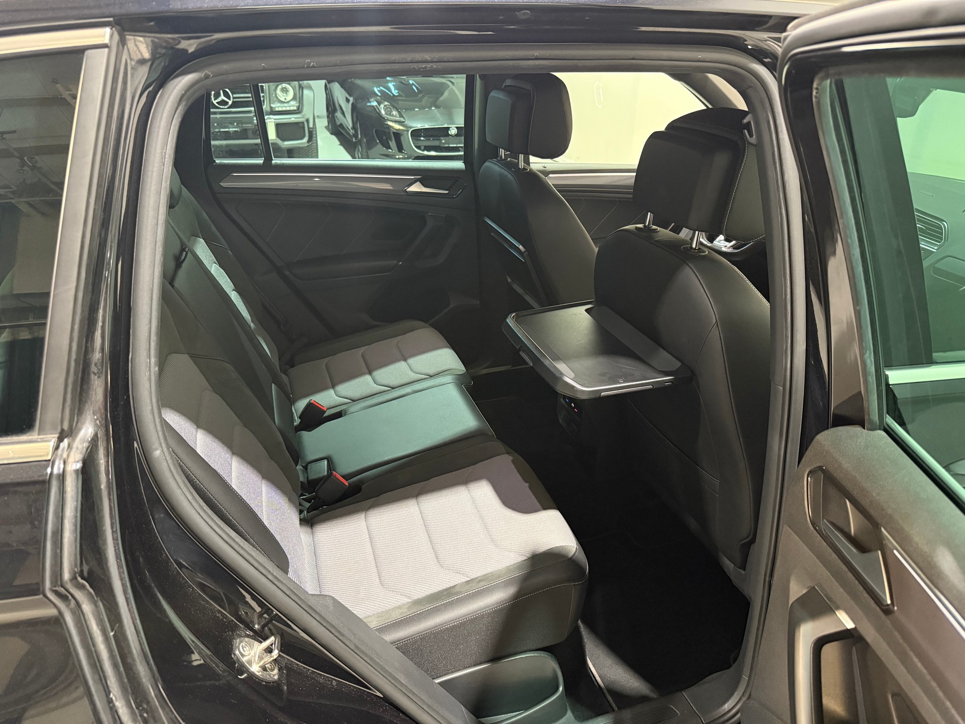 VW Tiguan 2.0TSI R Line Highline 4Motion DSG-image-14