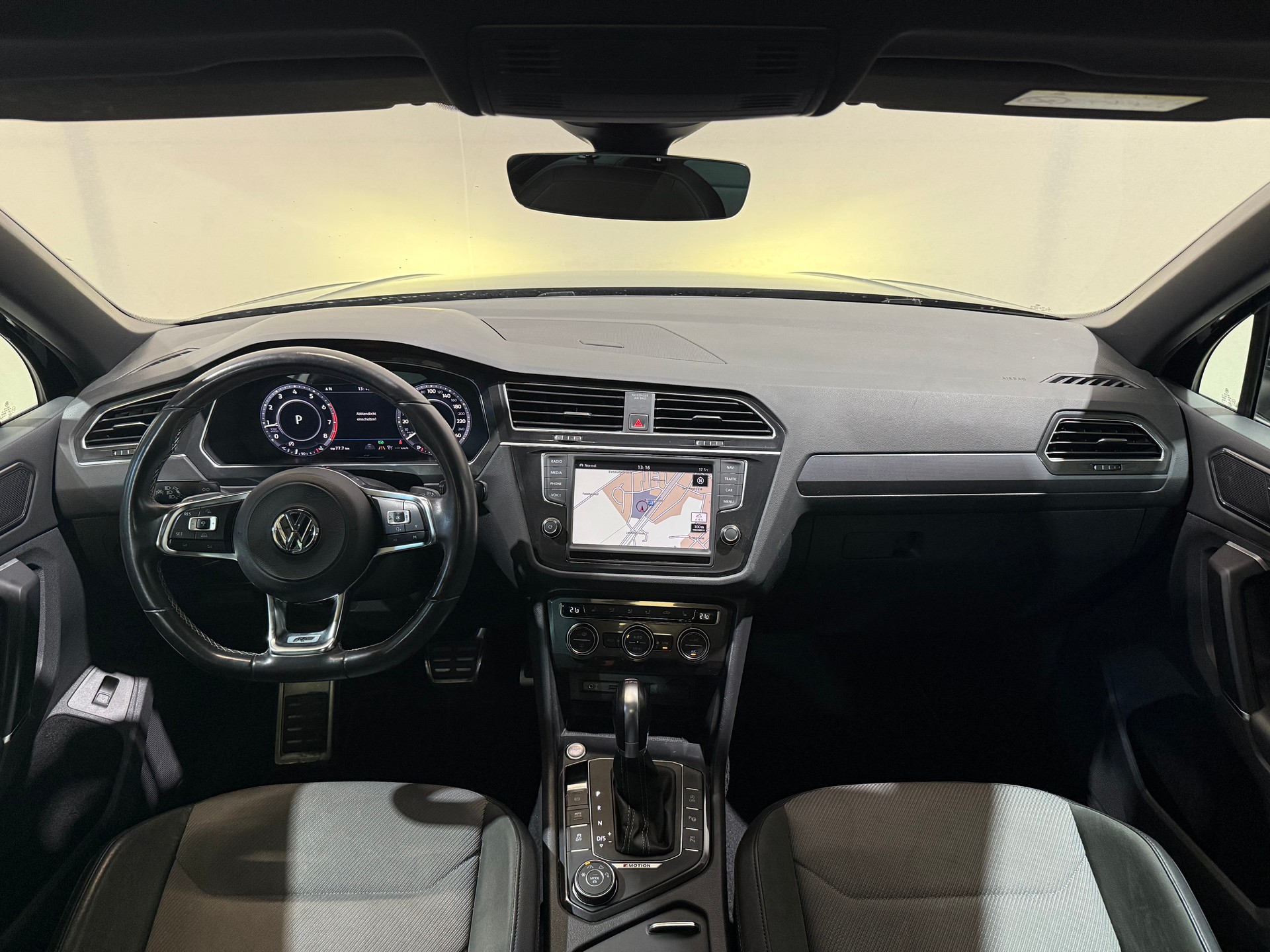 VW Tiguan 2.0TSI R Line Highline 4Motion DSG-image-11