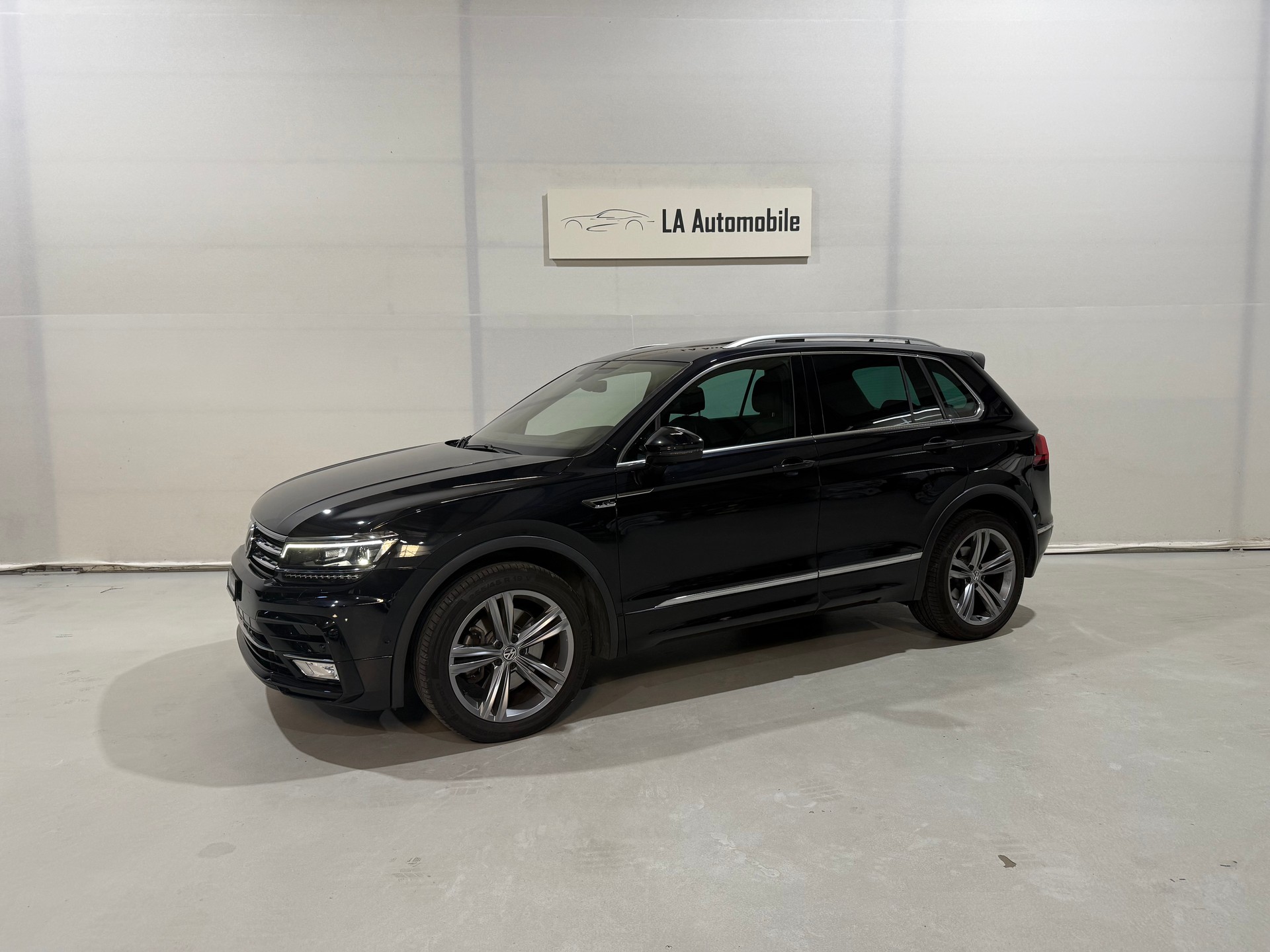 VW Tiguan 2.0TSI R Line Highline 4Motion DSG-image-1