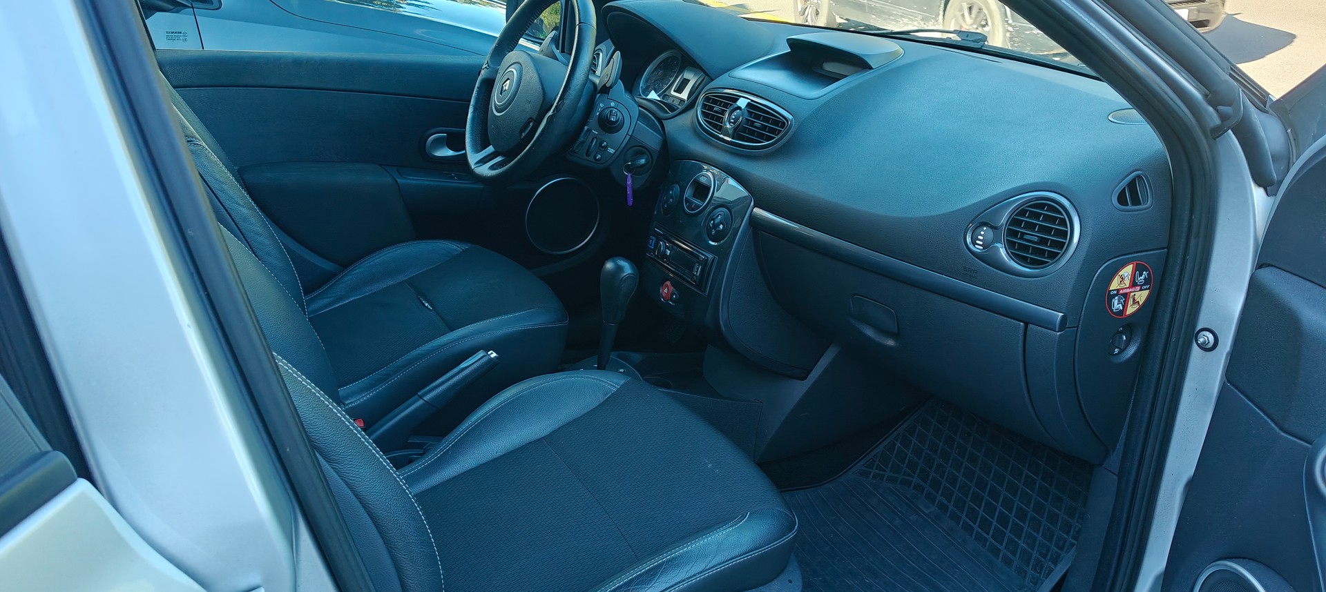 RENAULT Clio 1.6 16V Exception-image-6