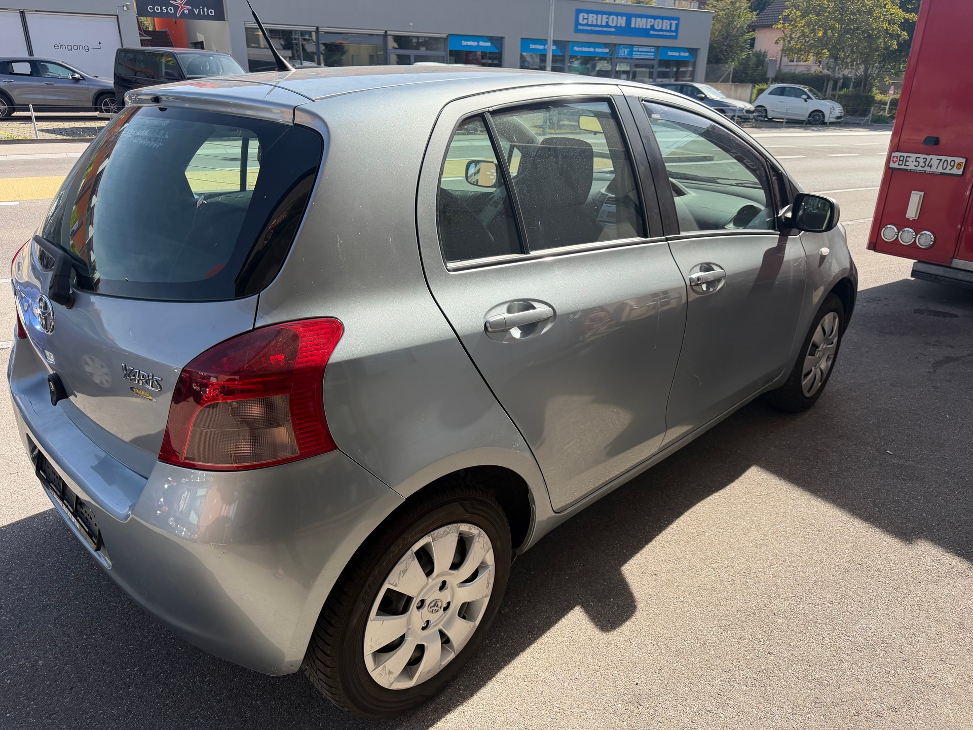 TOYOTA Yaris 1.3 Linea Luna-image-6
