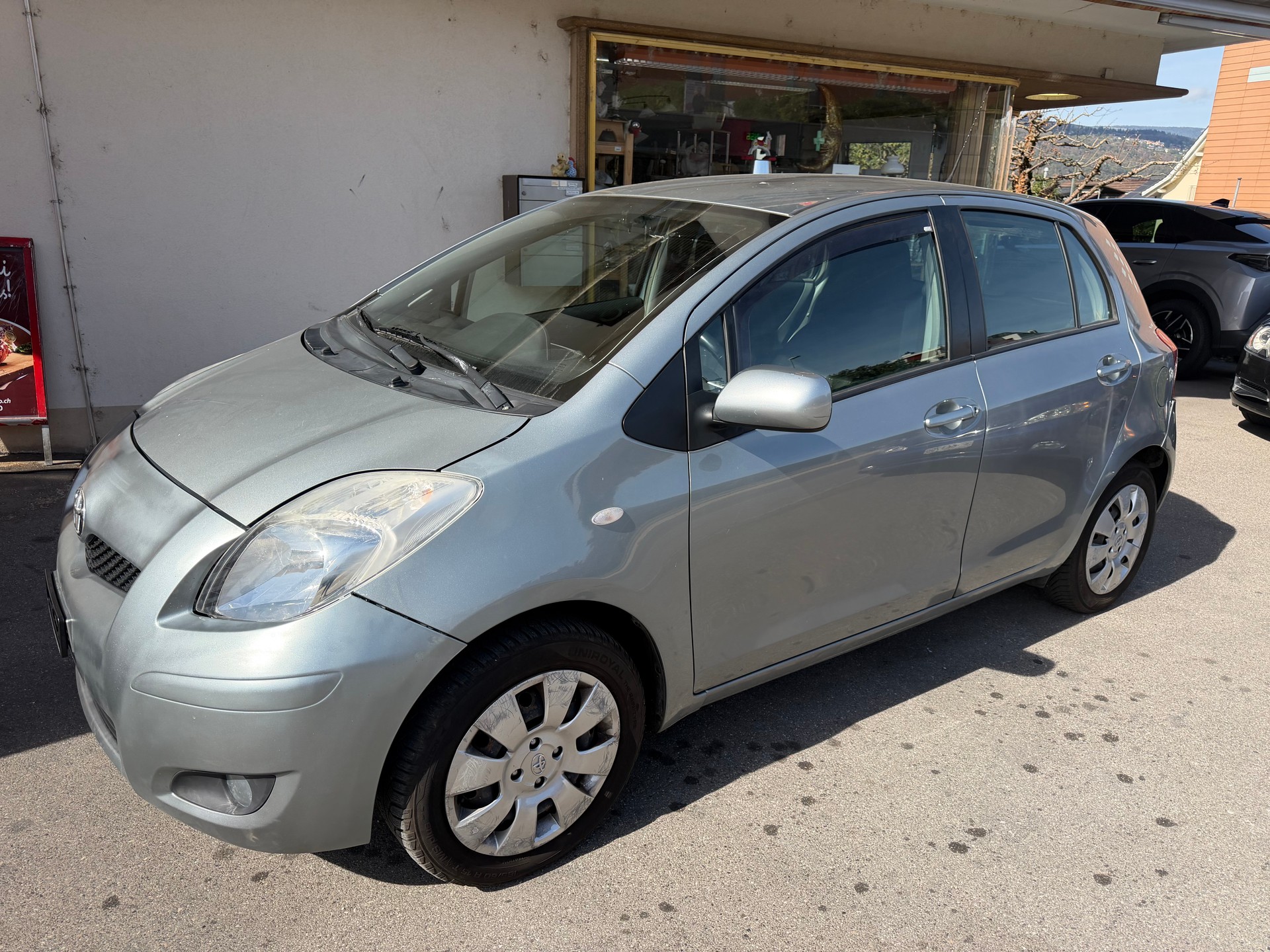 TOYOTA Yaris 1.3 Linea Luna-image-1