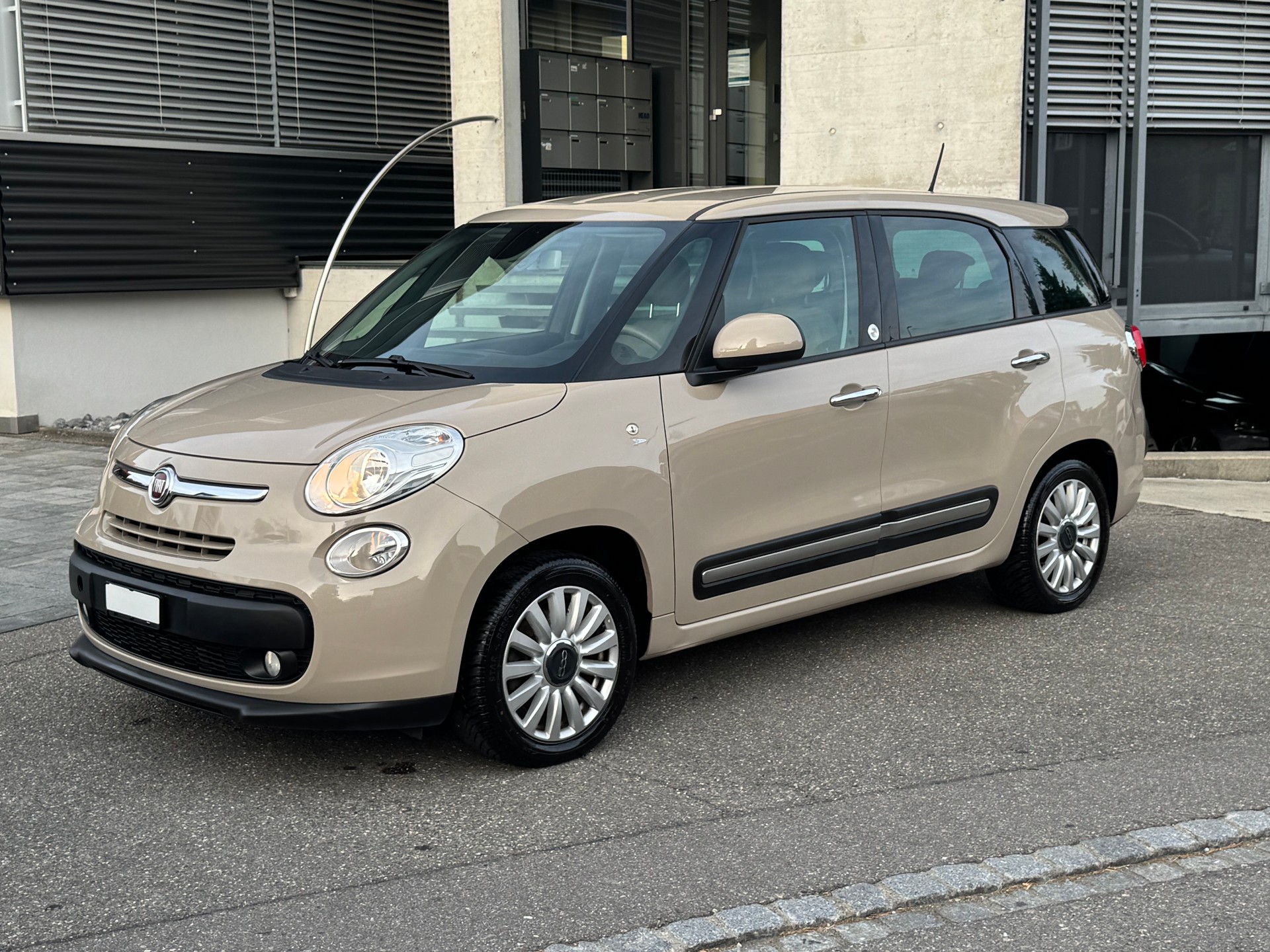 FIAT 500L Living 1.3 JTD Lounge Dualogic-image-0