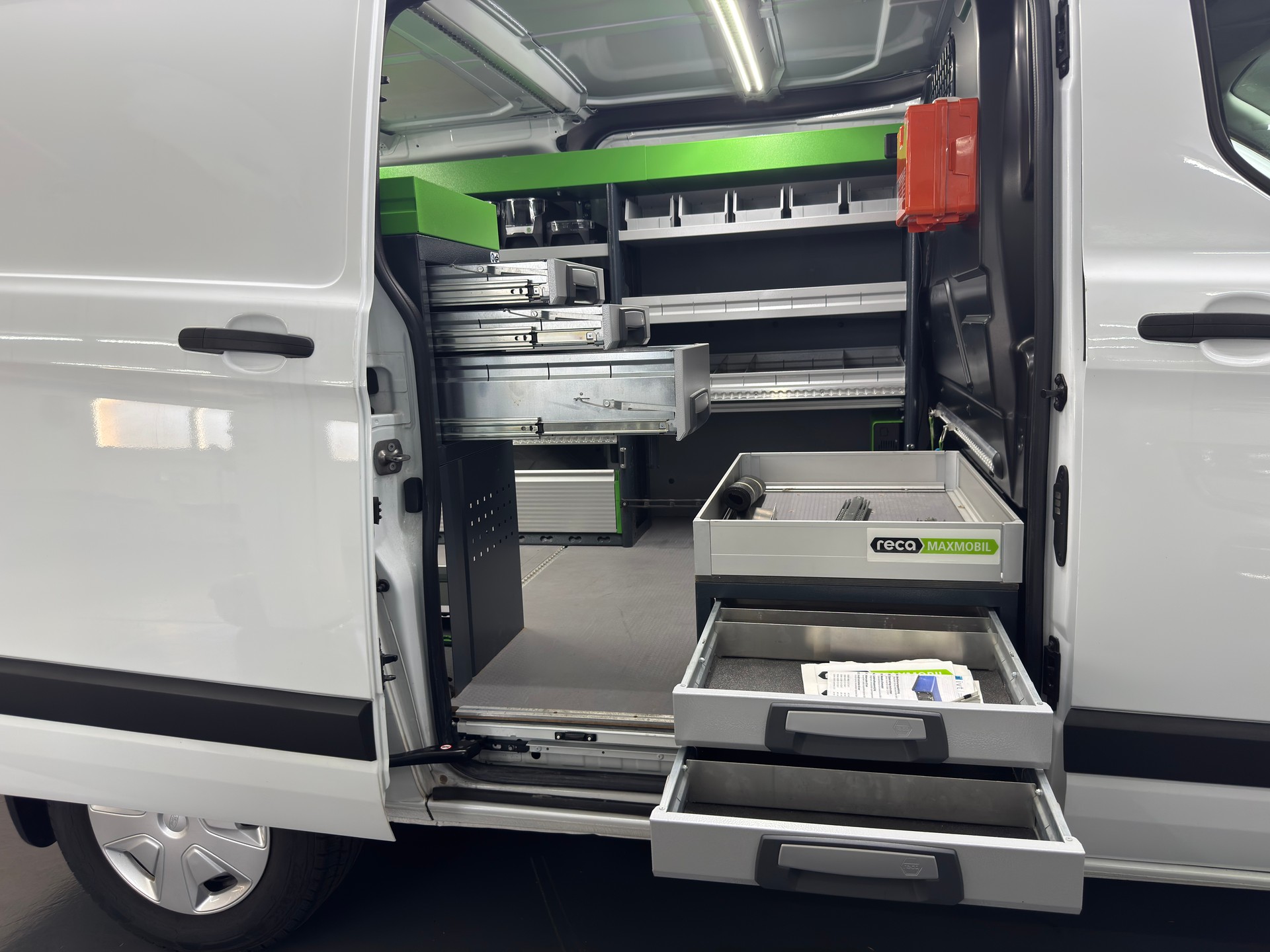 FORD Transit Custom Van 280 L1H1 Trend-image-9