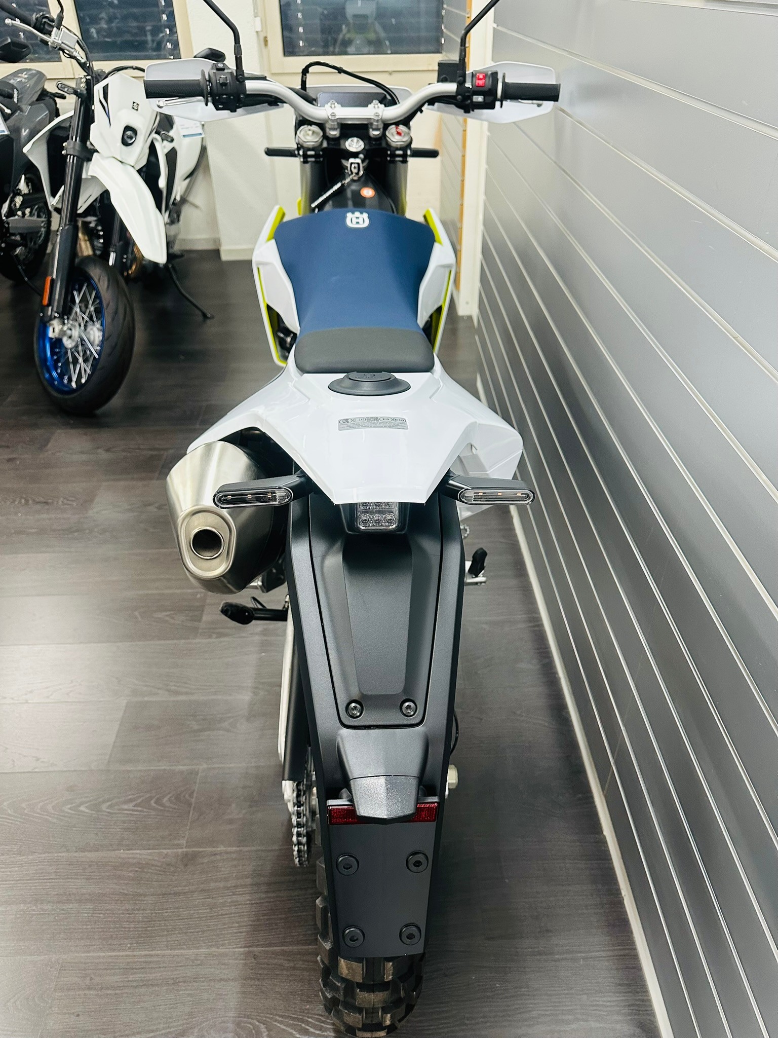 HUSQVARNA 701 Enduro-image-5