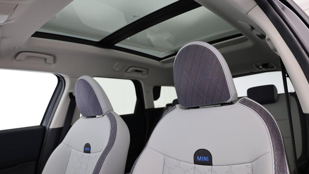 MINI Countryman E-image-17
